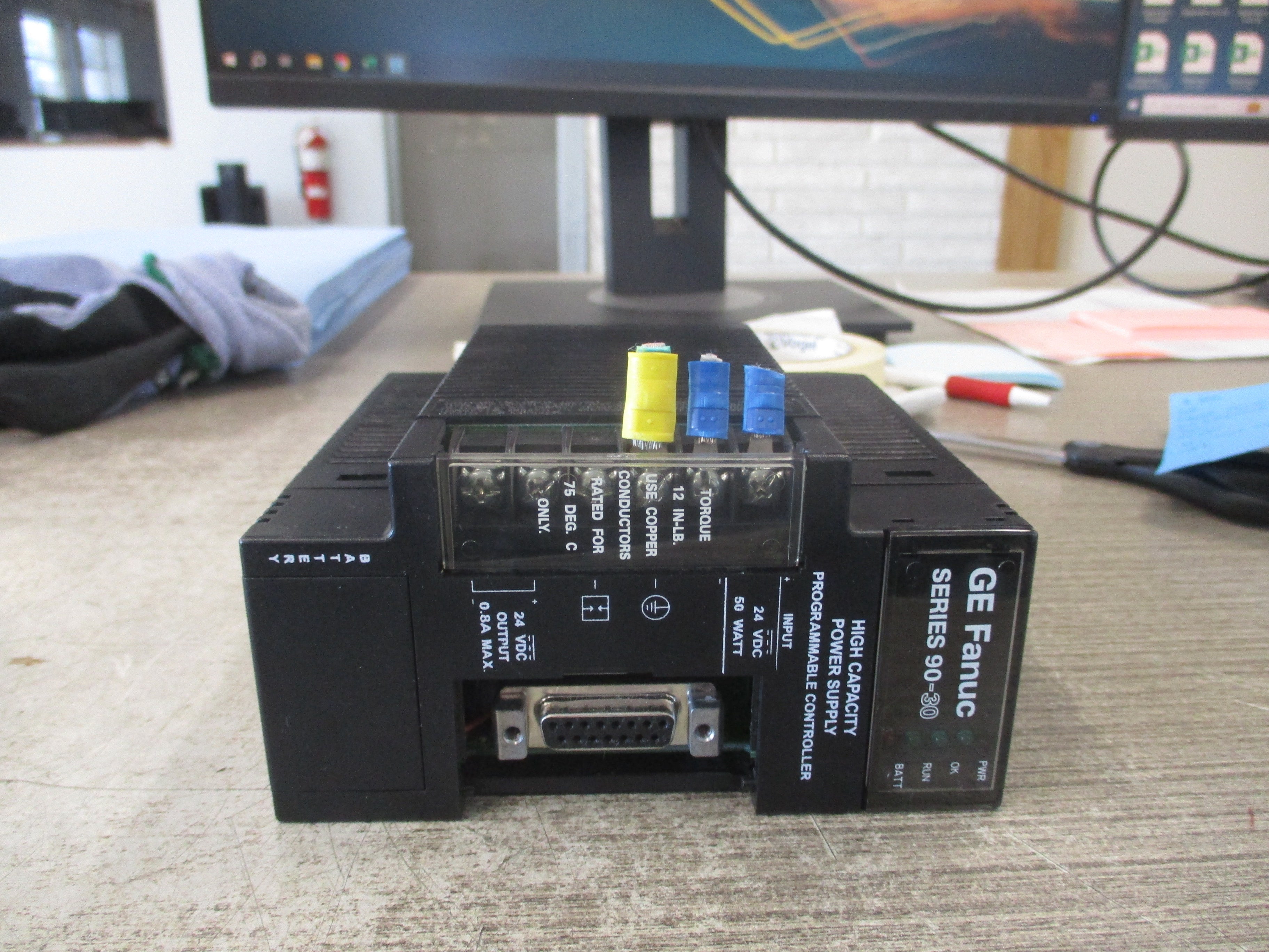 GE Fanuc Power Supply IC693PWR331D 30W 24VDC *No Port Cover* Used