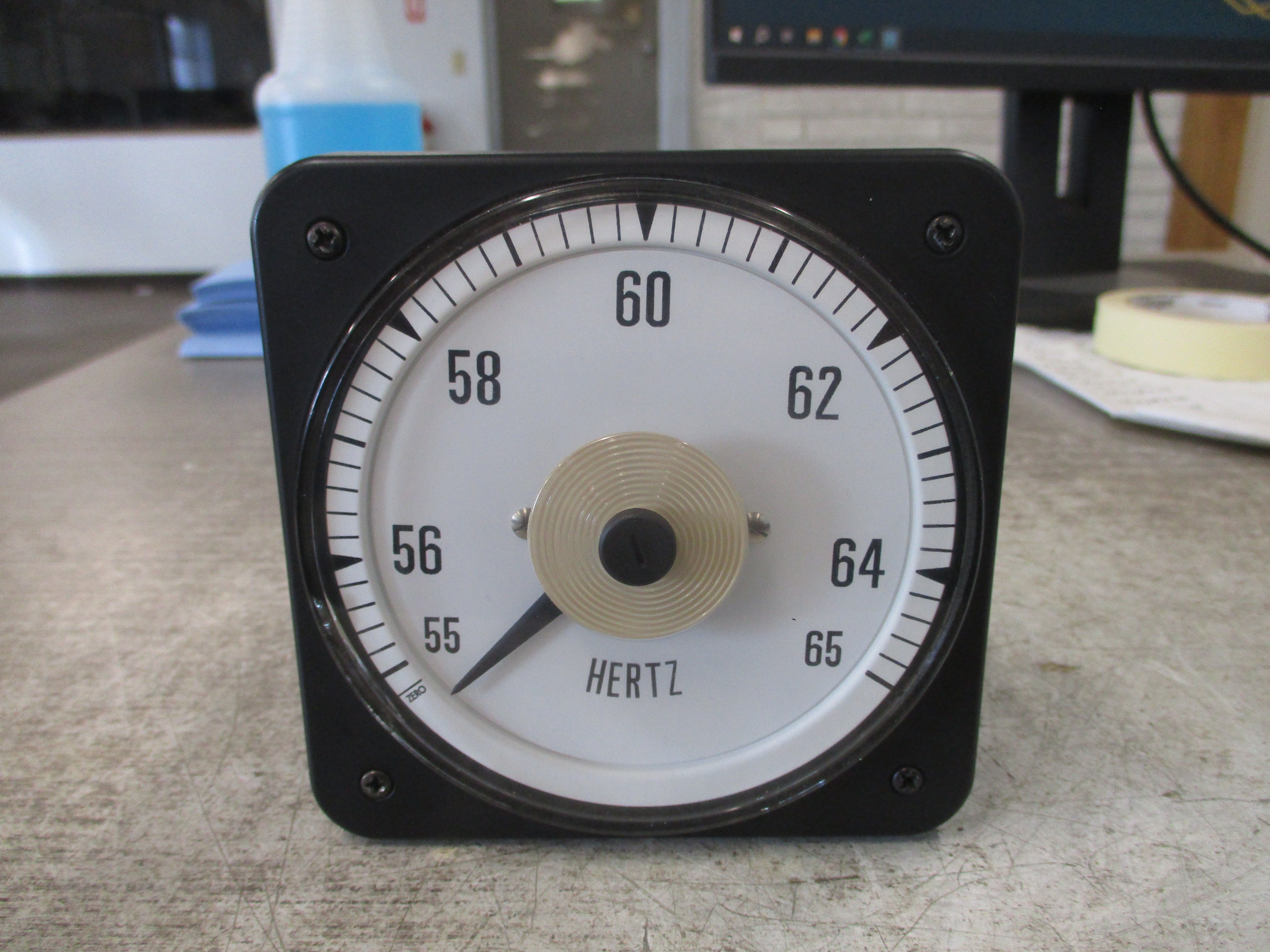 Crompton Frequency Meter 077-41LA-PNAN-AN-SN Range: 55-65HZ 110-130V Used