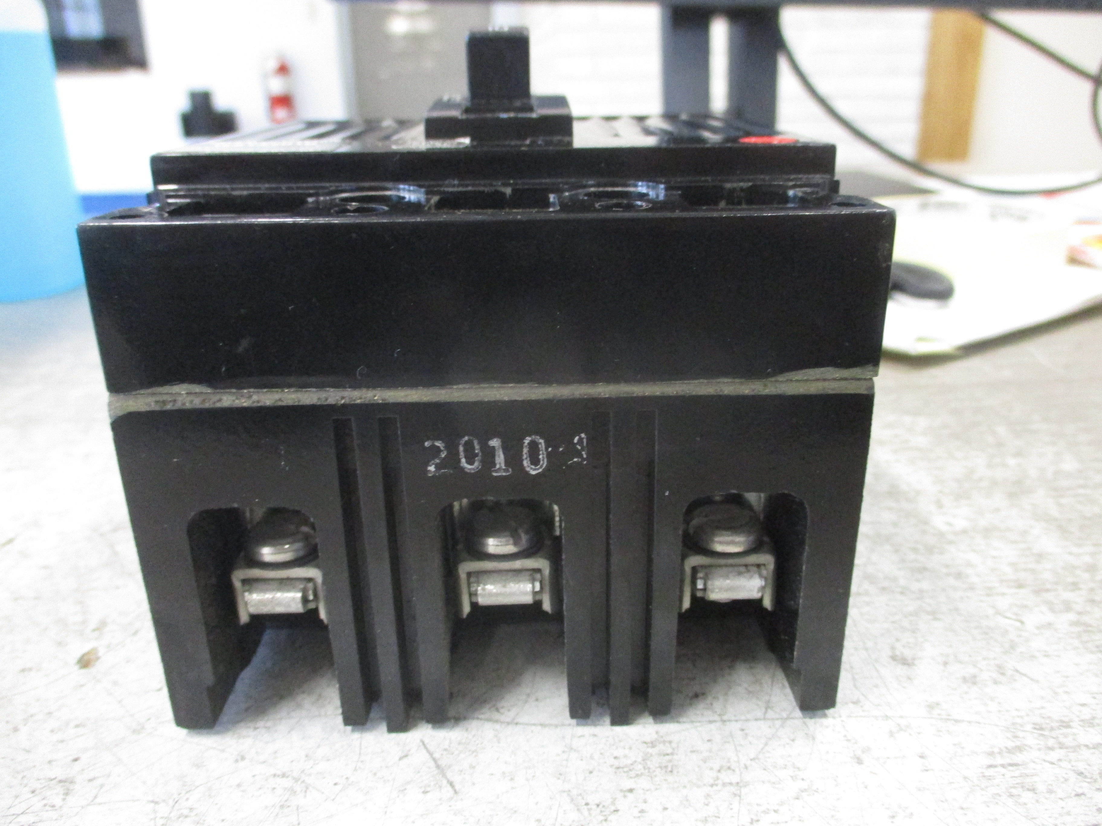 GE Circuit Breaker TEB132010WL 10A 240V 3P New Surplus