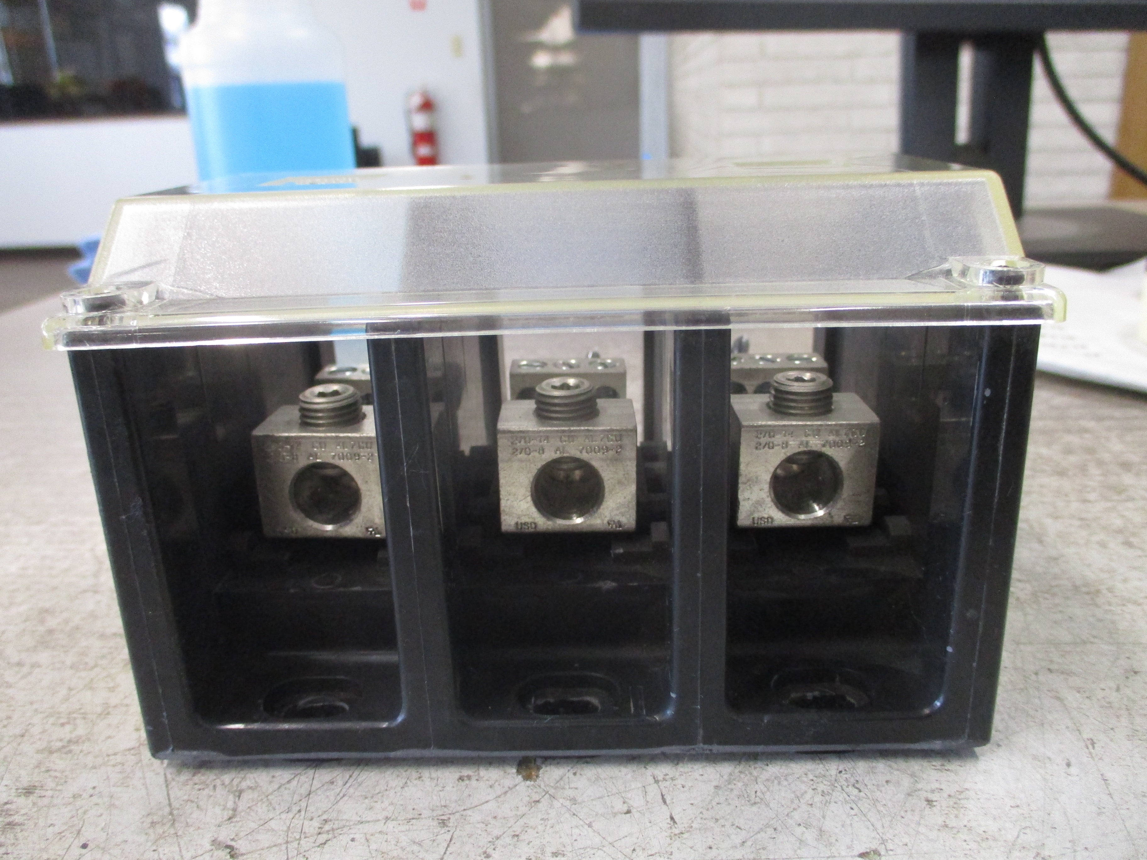 Cooper Bussmann Power Distribution Block PDB321-3 175A 600V 3P Line (1): 2/0-8