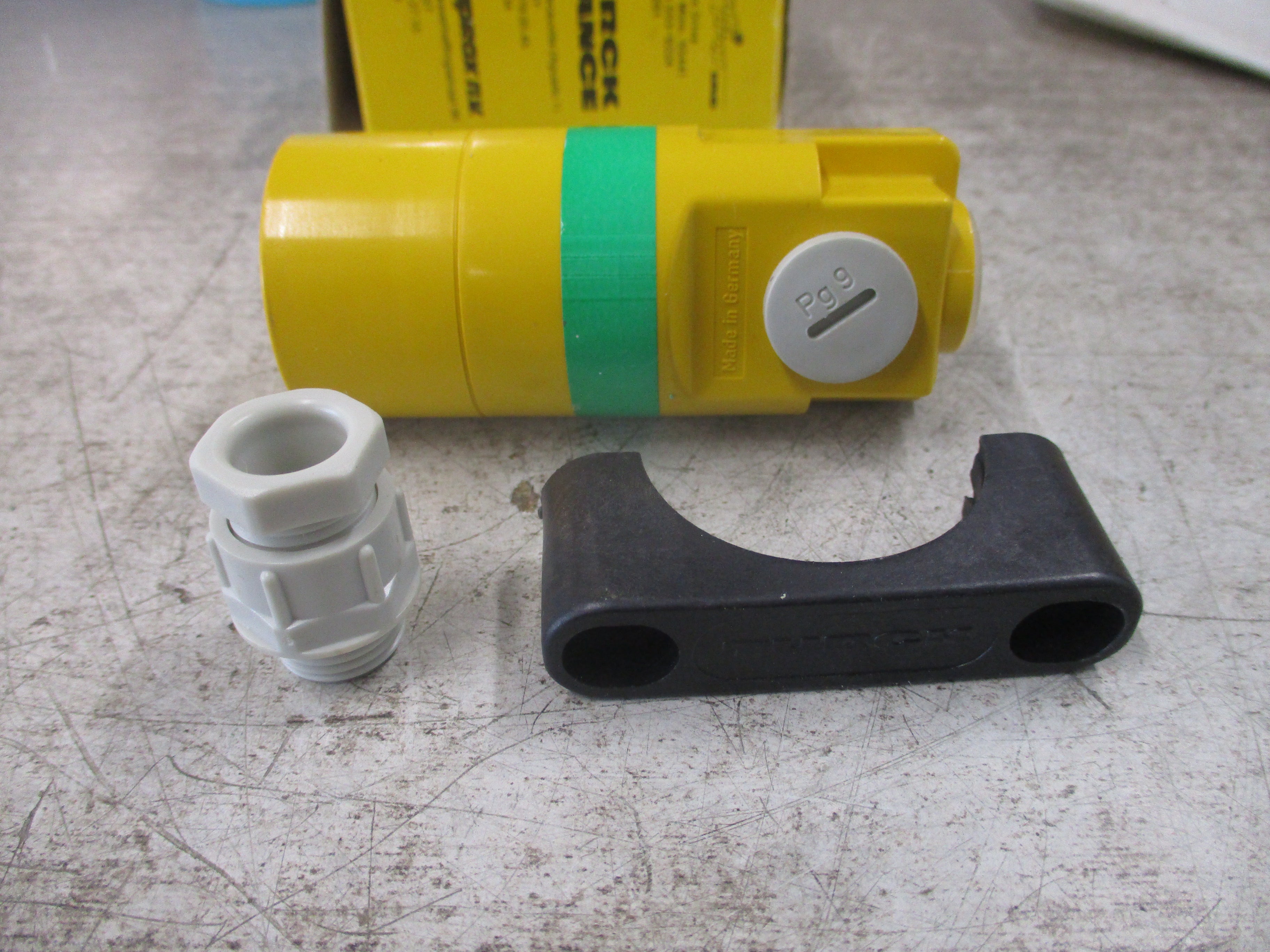 Turck Capacitive Proximity Sensor BC20-K40SR-VN4X2 10-65VDC 200mA W/PG9