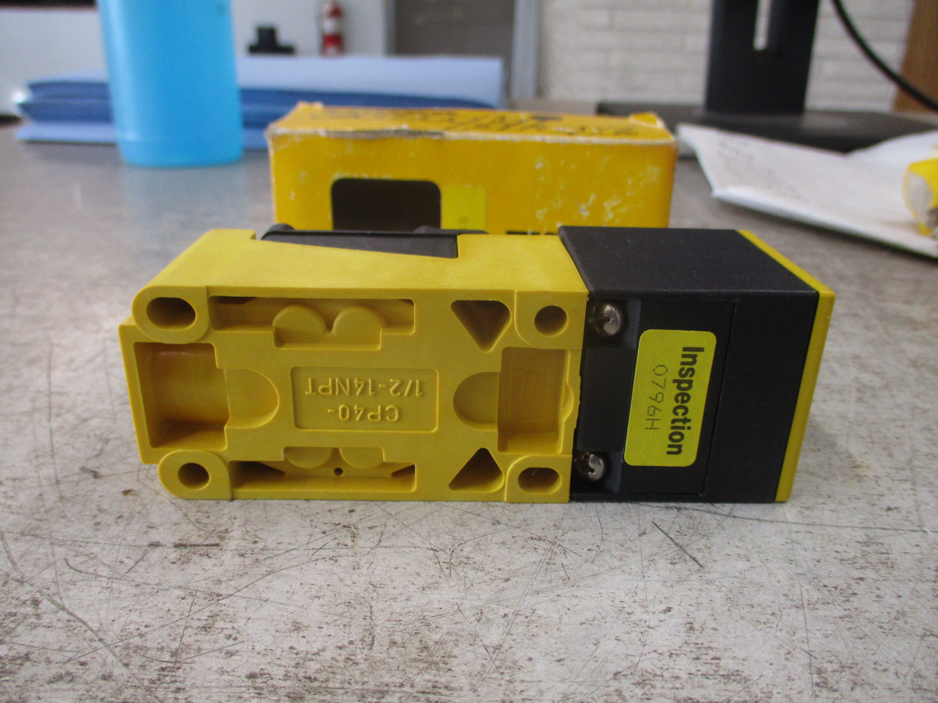 Turck Combi Prox Proximity Sensor BC20-CP40-VN4X2 10-65VDC 200mA New Surplus