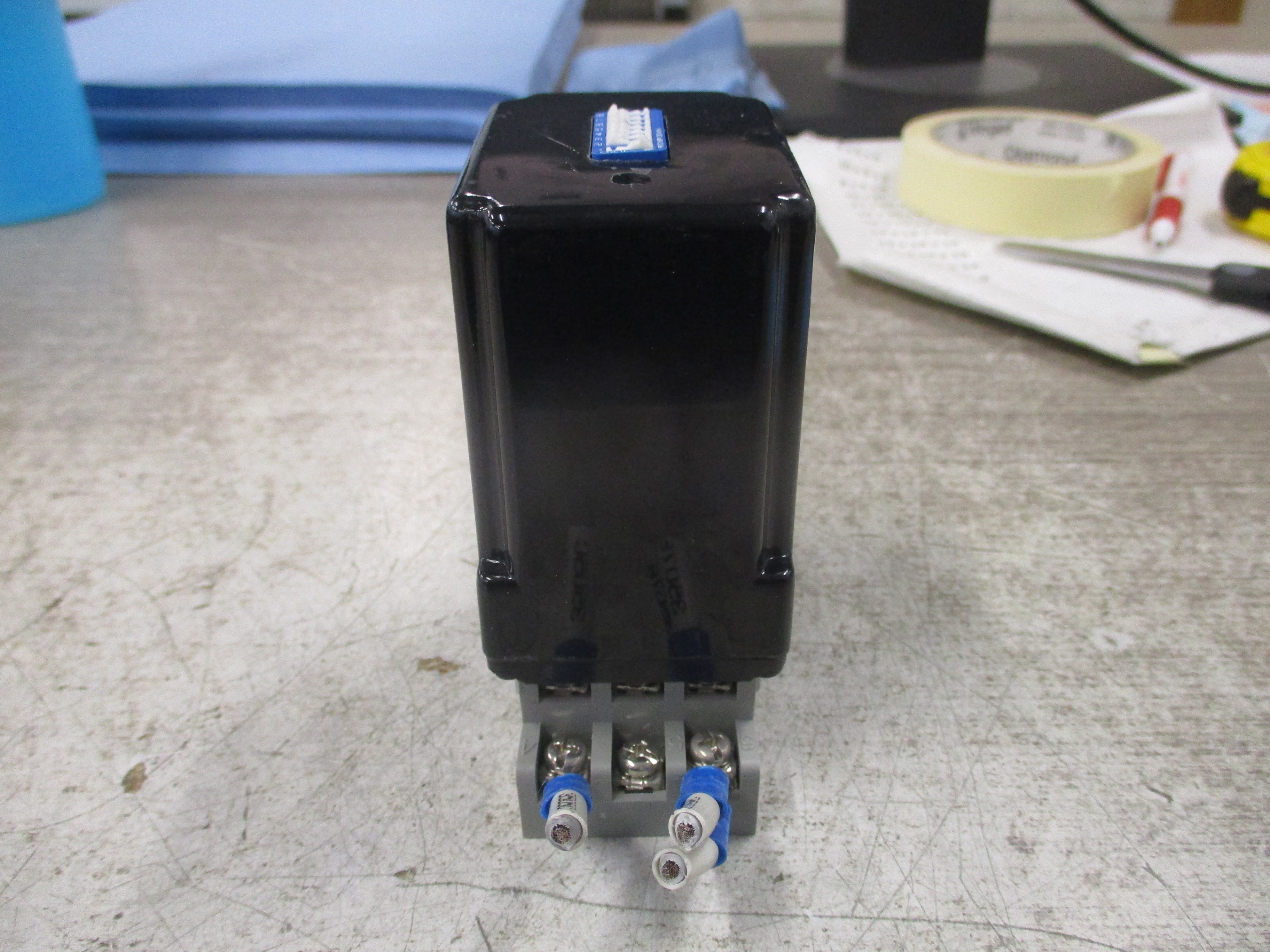 Russelectric Adjustable Time delay Relay TD24DC Range: 0-255 sec. W/Base Used