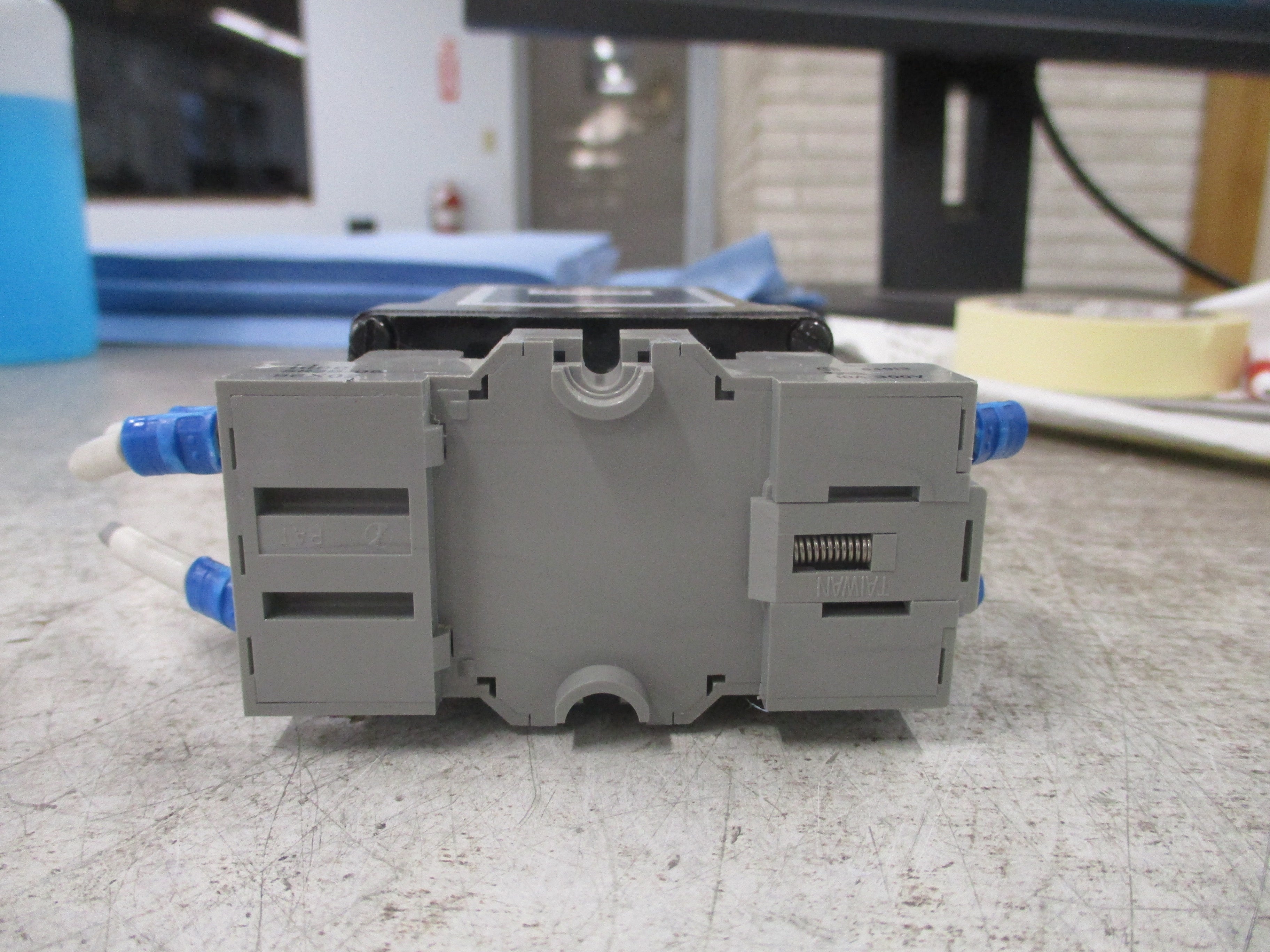 Russelectric Adjustable Time delay Relay TD24DC Range: 0-255 sec. W/Base Used