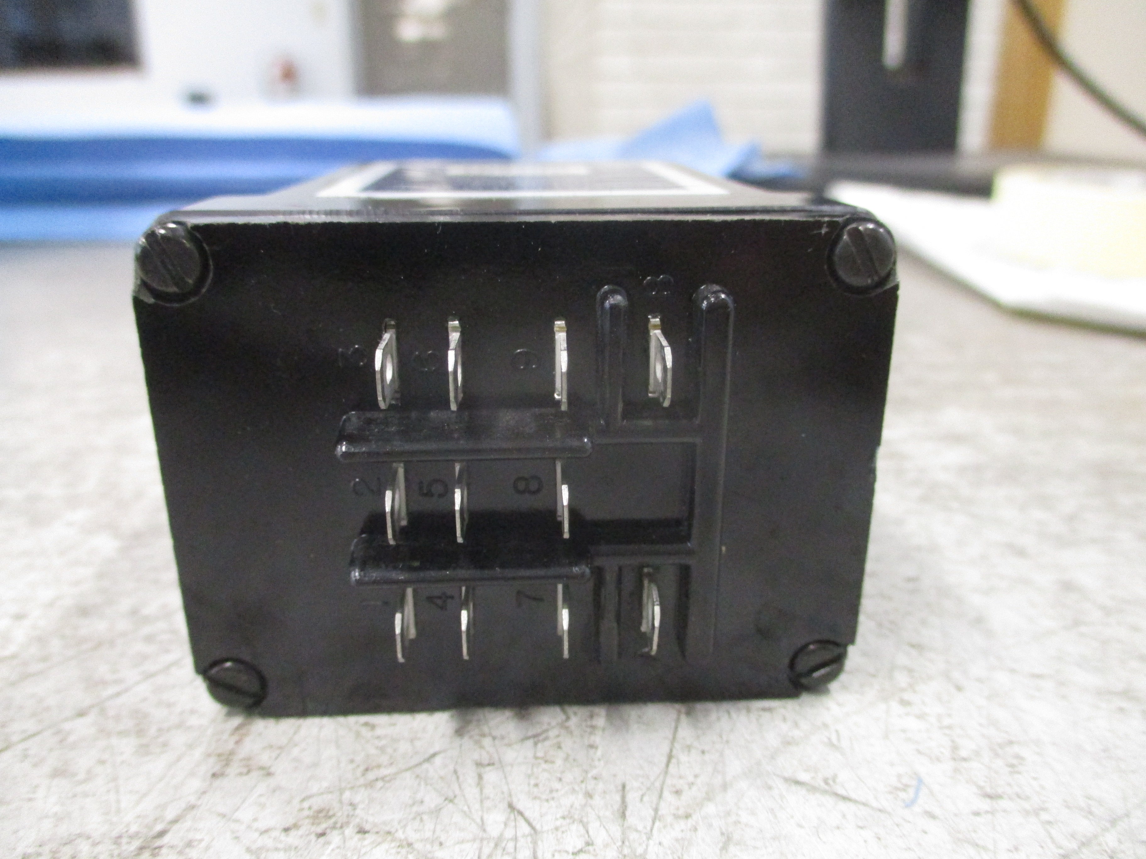 Russelectric Adjustable Time delay Relay TD24DC Range: 0-255 sec. Used