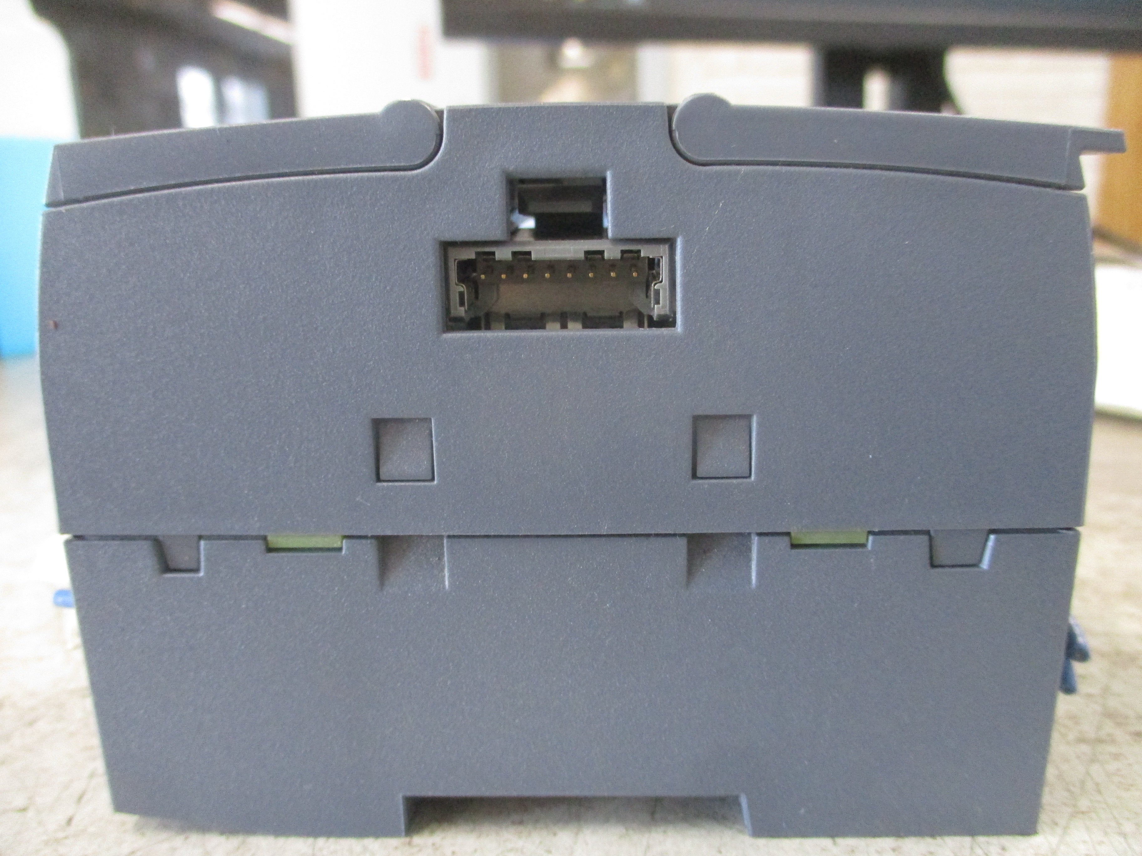 Siemens Simatic S7-1200 Digital I/O Module 6ES7 223-1BH32-0XB0 SM 1223 DC/DC
