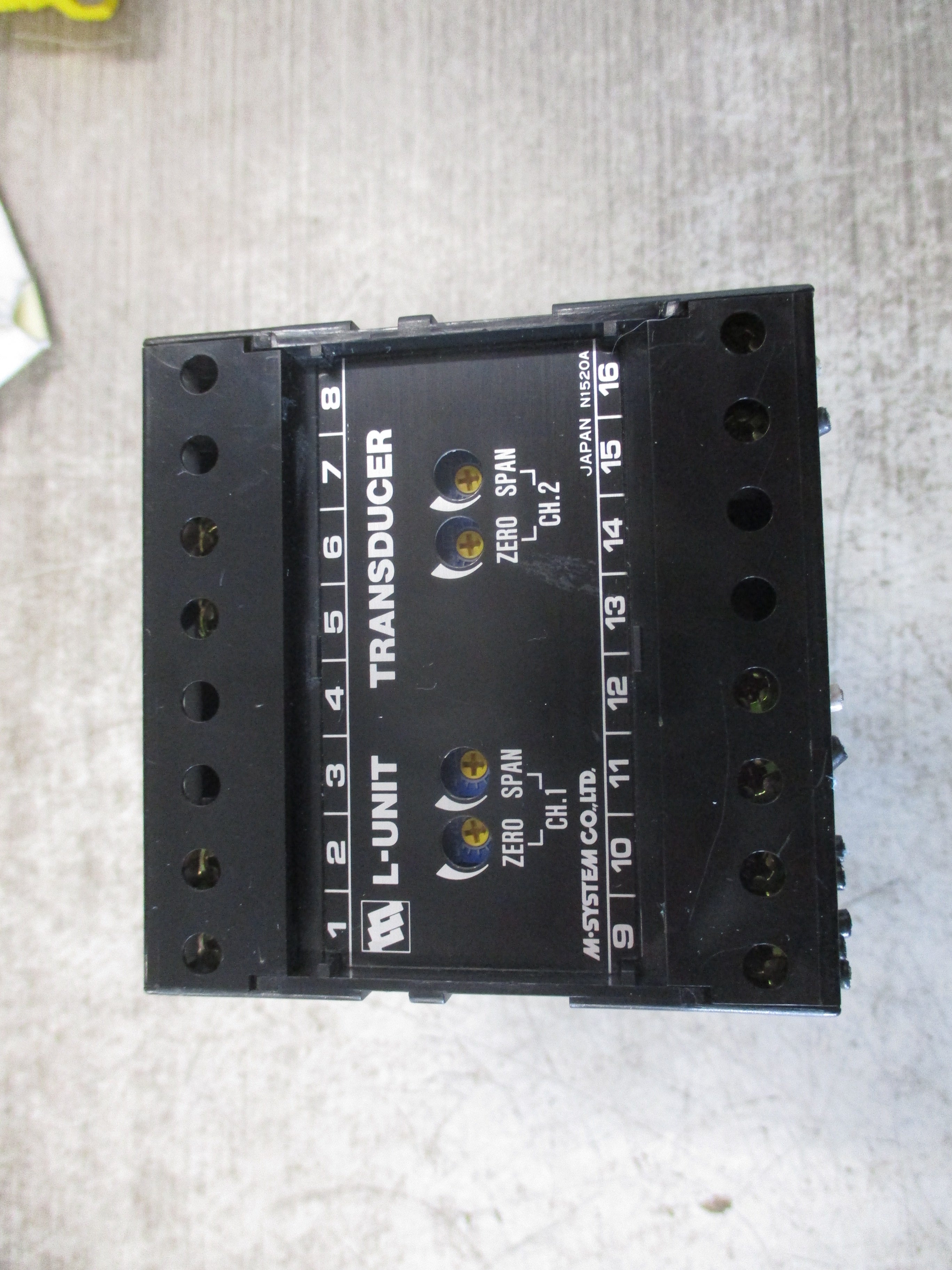 M-System Co. LTD L-Unit Transducer L2CE-54-R Input: 0-5A AC Output: 0-10VDC