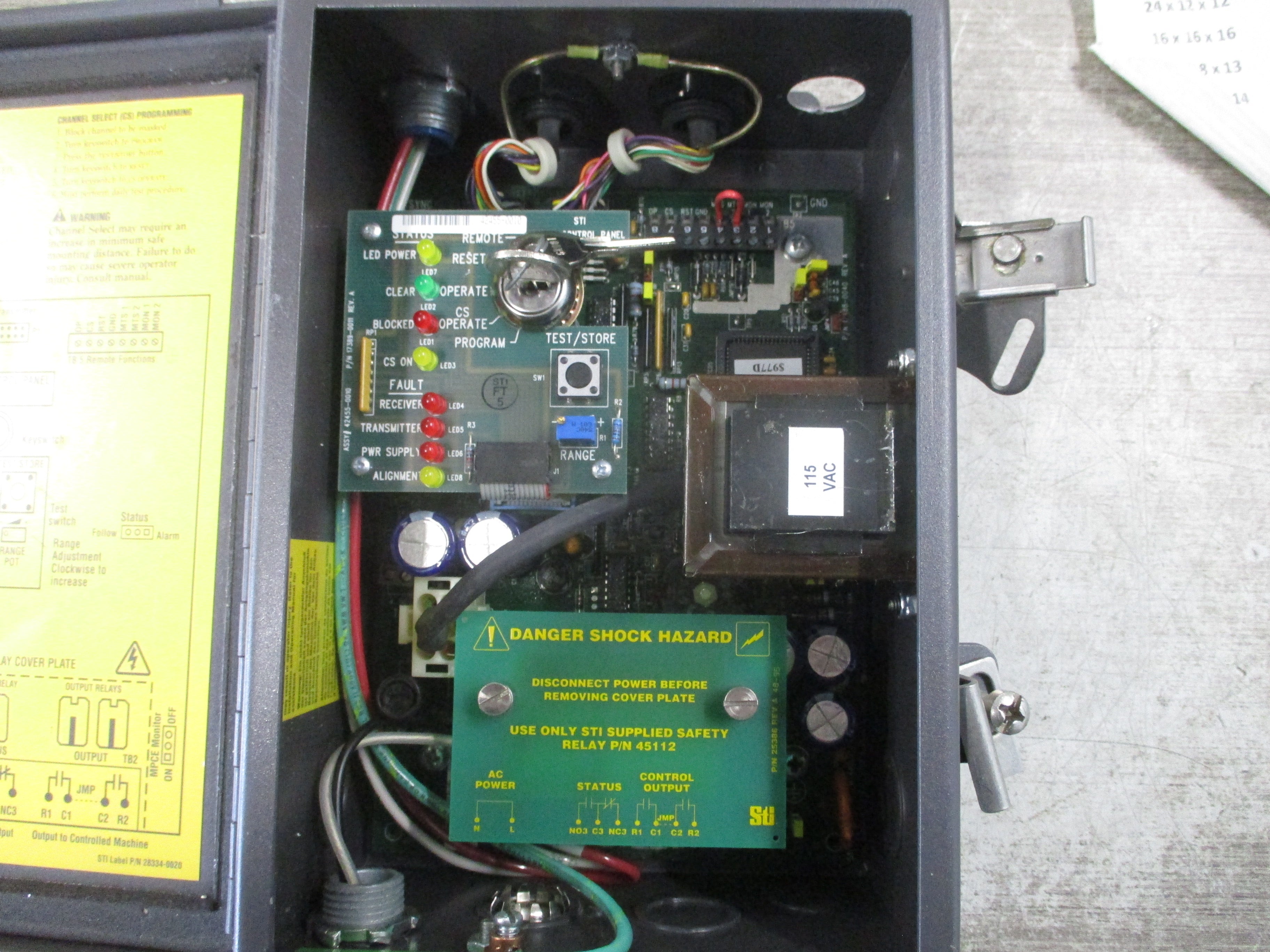 STI OF4100B-2 Series Optofence-B Control OF4124B-2 24" Response Time: <45ms 115V