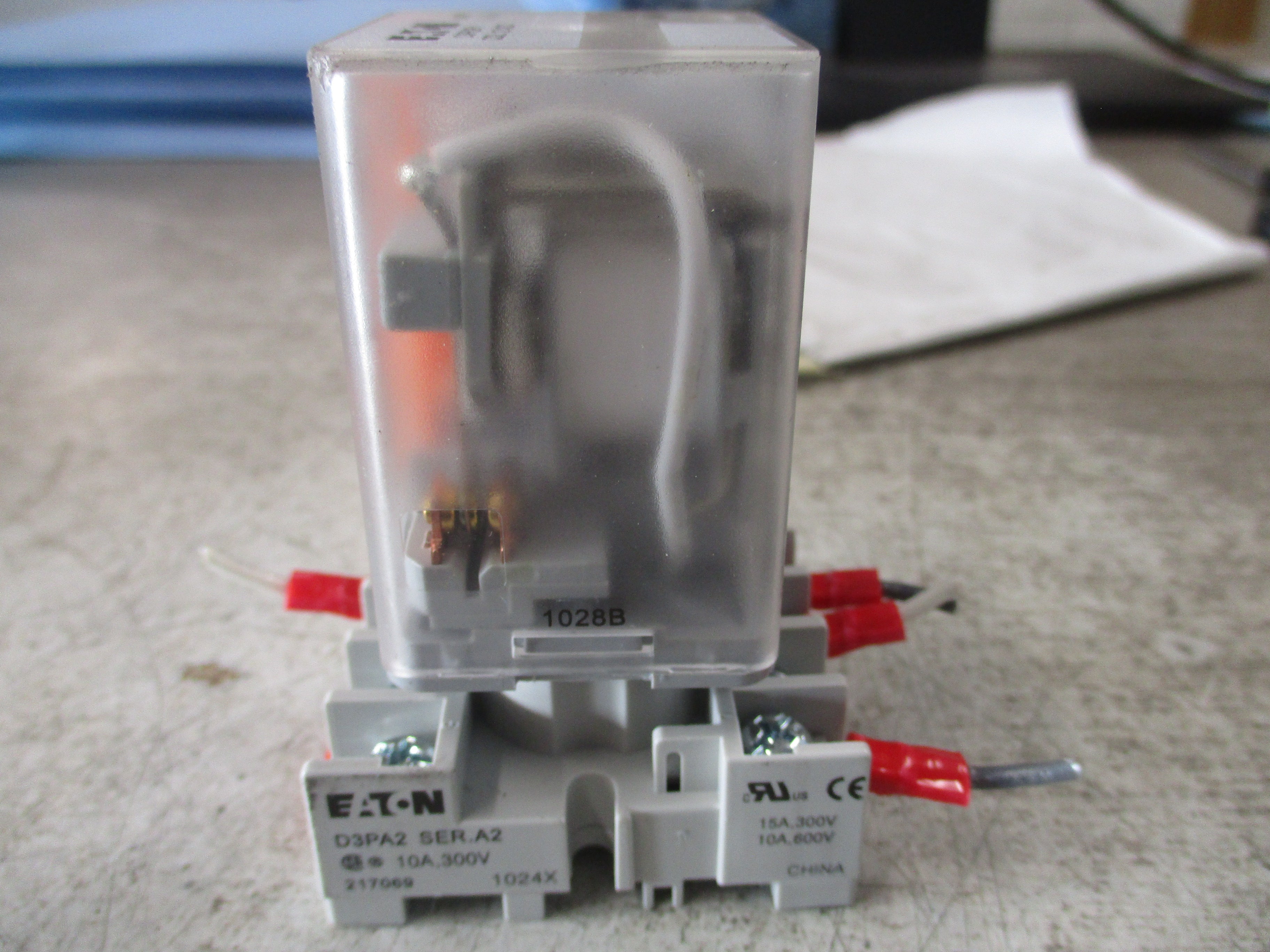 Eaton Relay D3PR2R1 12VDC Coil W/Base Used