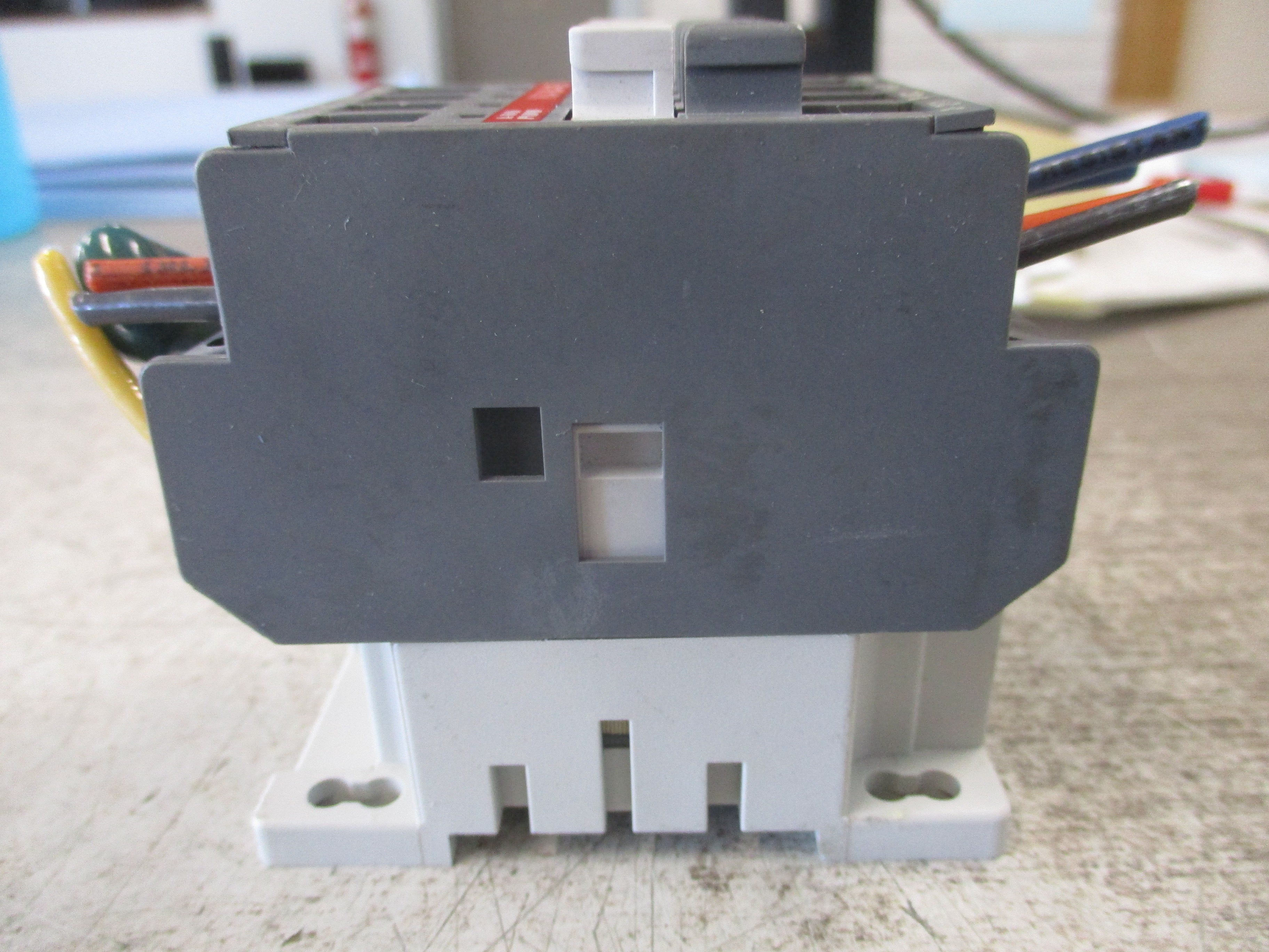 ABB Contactor A9-30-10 110-120V Coil Used