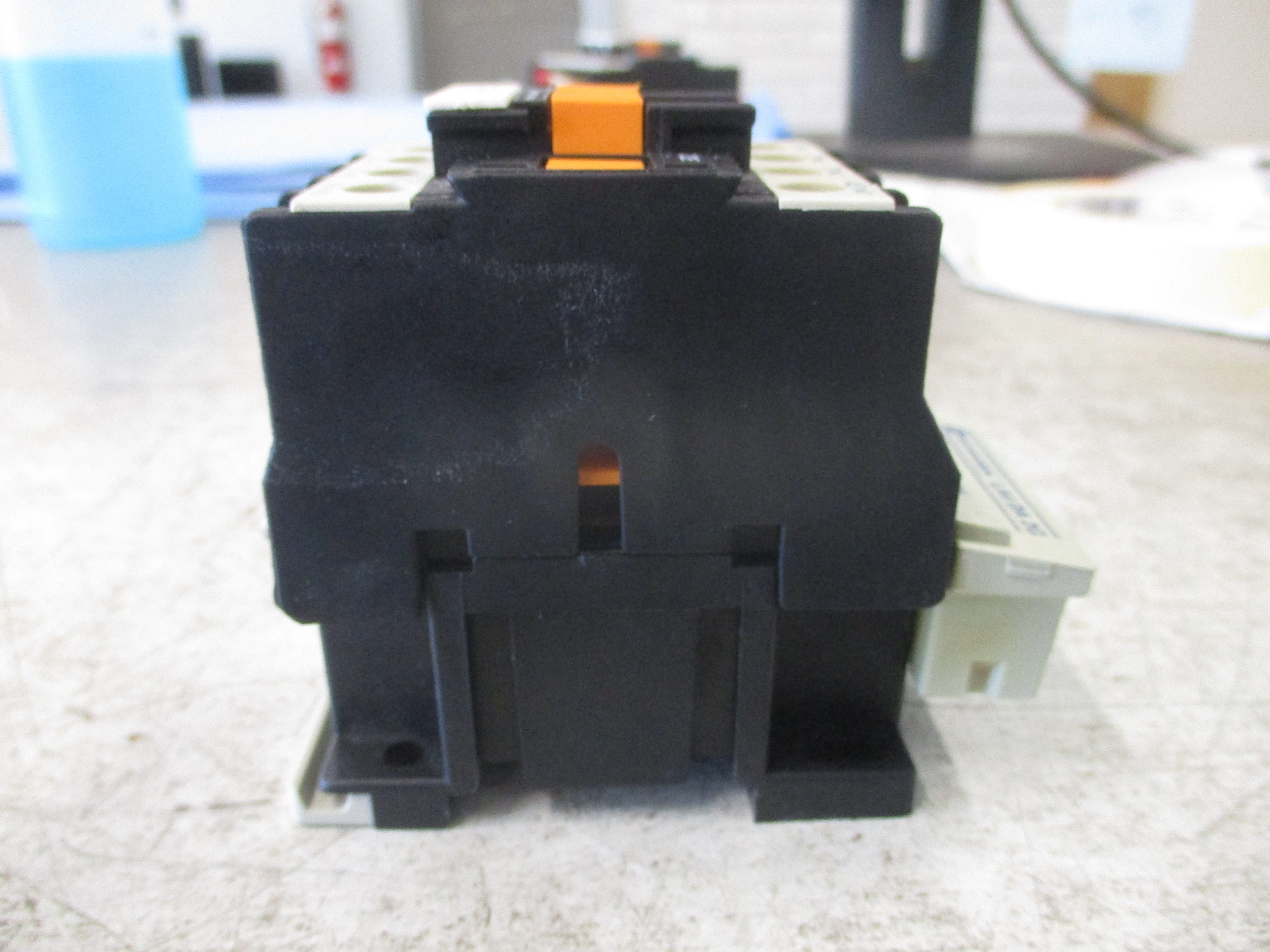 Telemecanique Contactor CA2 DN 22 120V Coil 600V w/ Suppressor Module Used