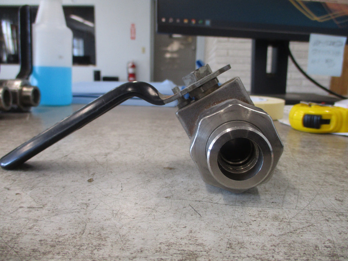Marpac Stainless Steel Ball Valve 1/2 SS B-790KVN Size: 1/2 4500 WOG Used
