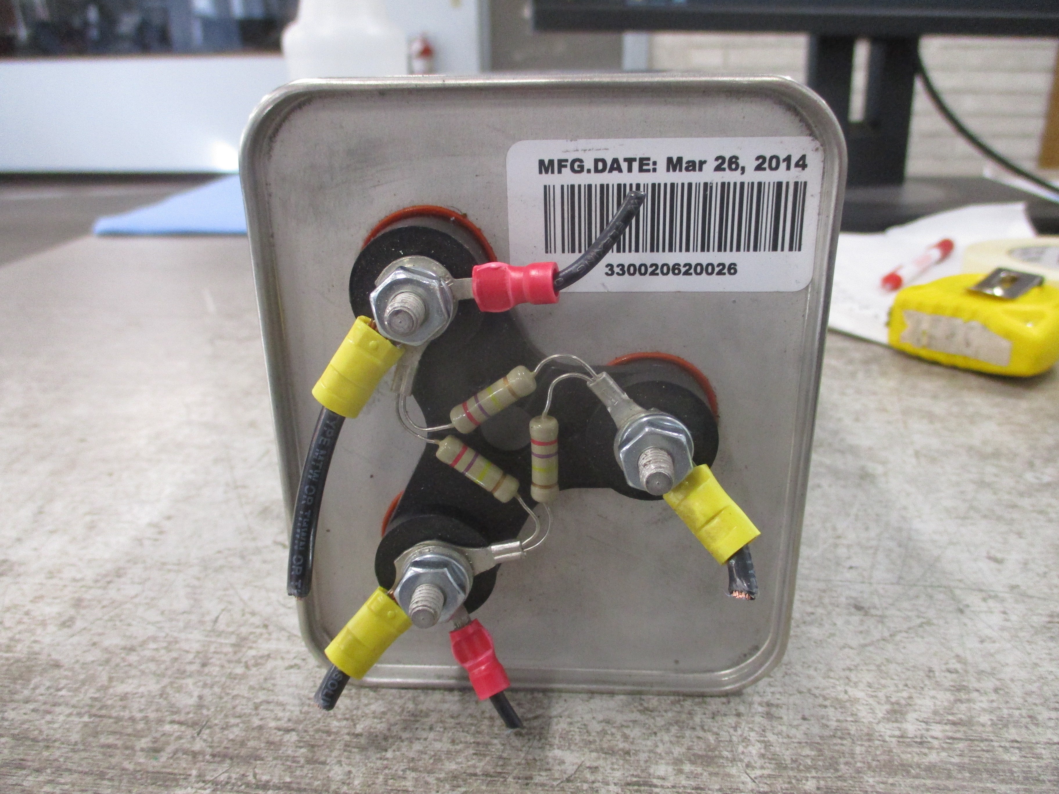 CSC Capacitor 1543PCDMF 15 KVar 480V 3Ph 60Hz *Dented* Used