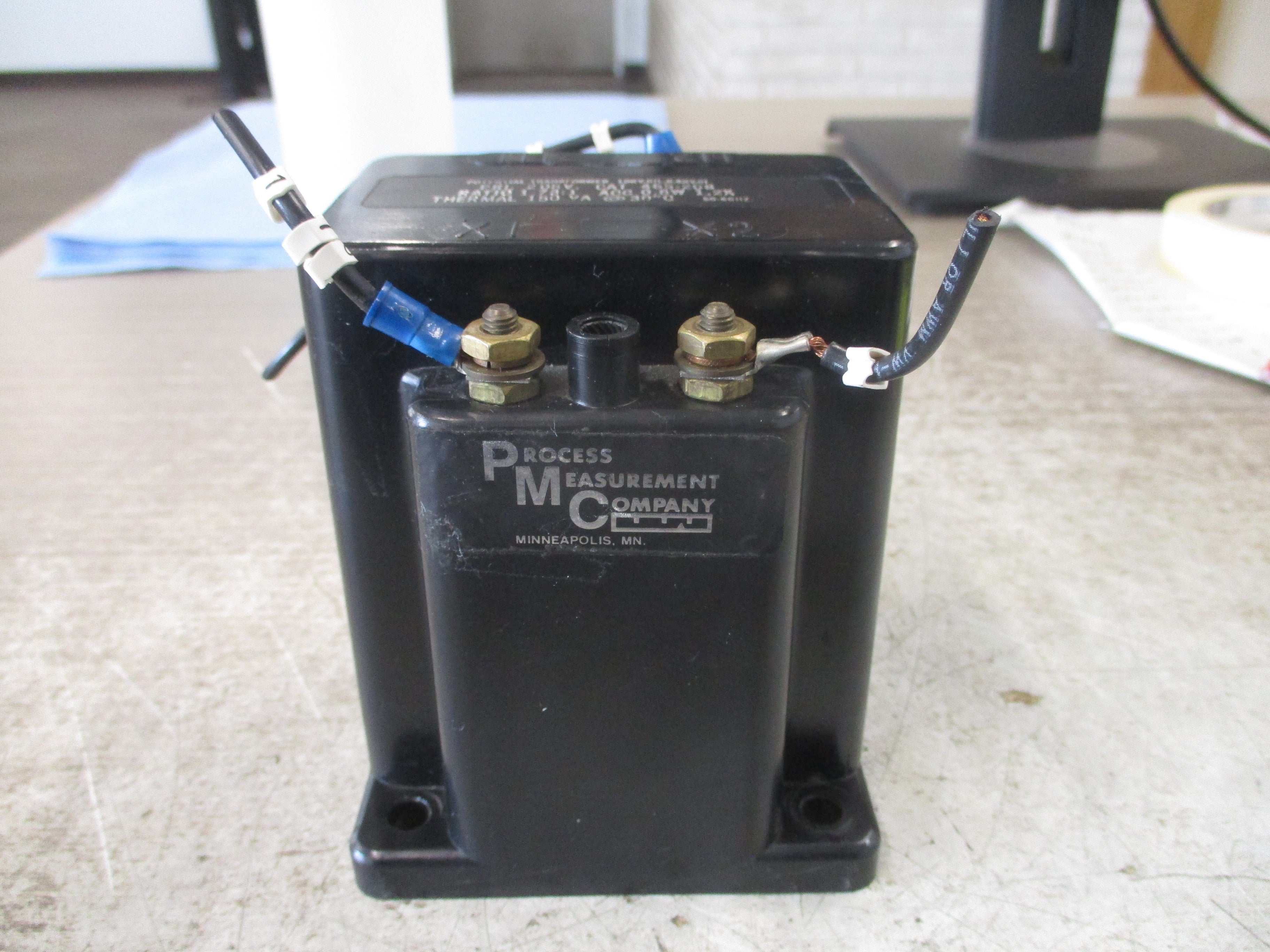 PMC Potential Transformer 465-208 Pri: 208V Ratio 1.73:1 50-60Hz 10KV BIL