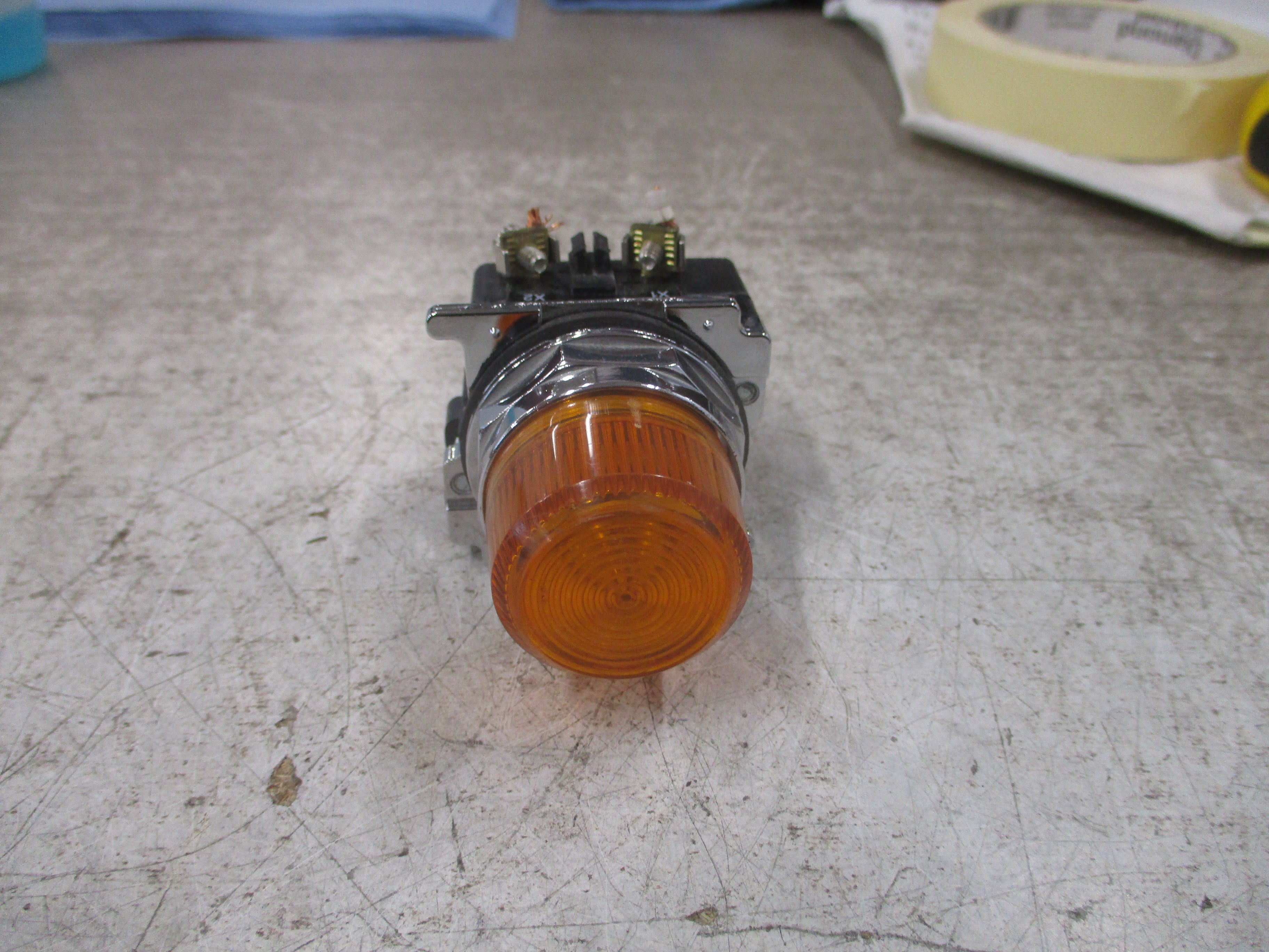 Cutler-Hammer Pilot Light 10250T/91000T Amber 120V Used