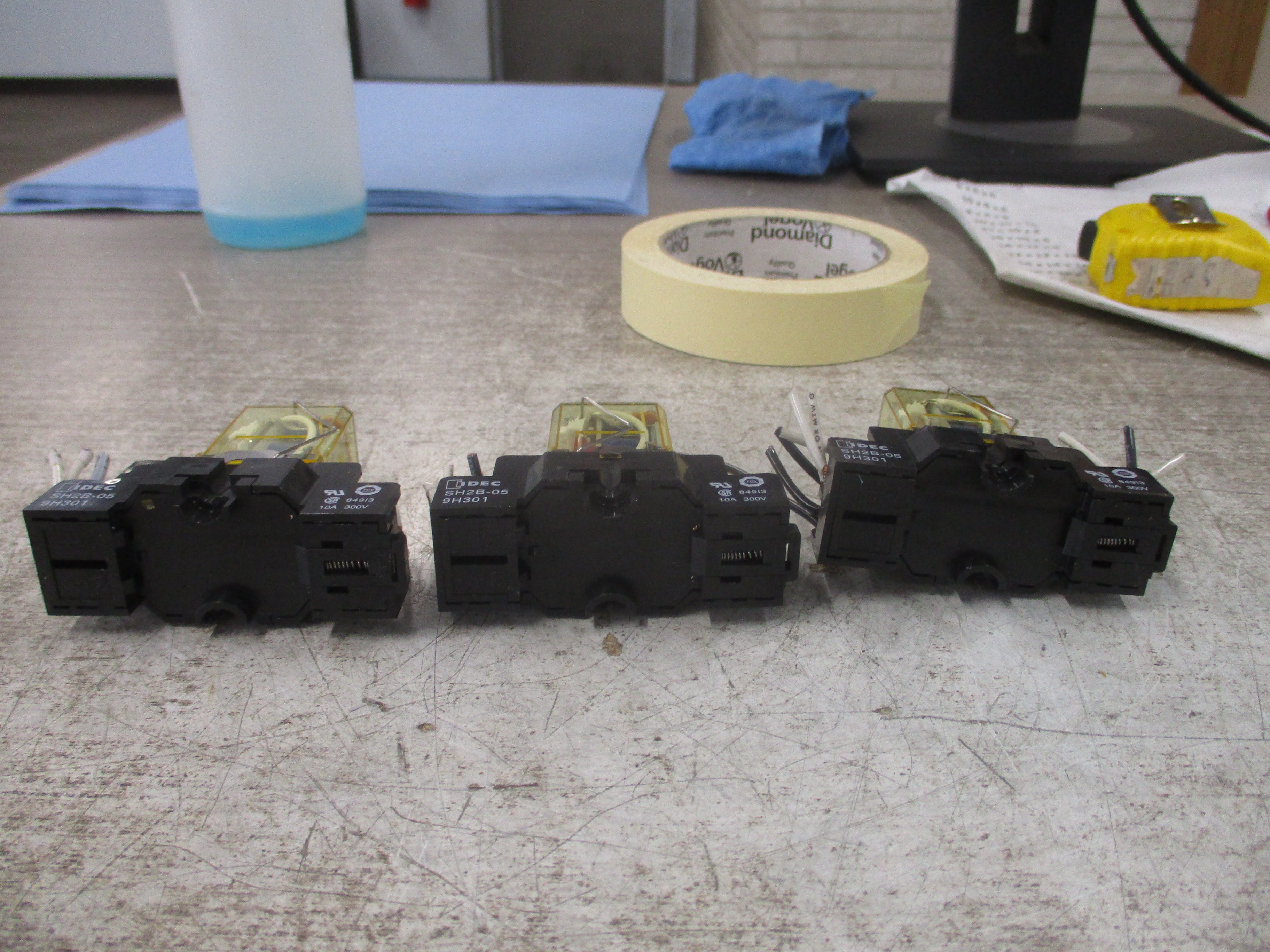 Idec Relay RH2B-UL 110-120V Coil W/Base *Lot of 3* Used