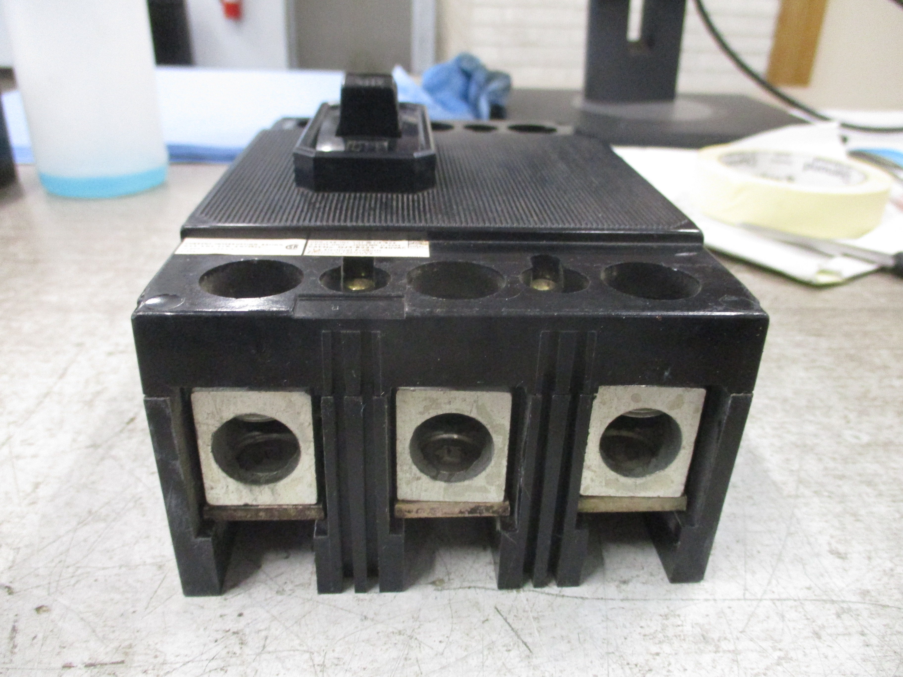 ITE Circuit Breaker QJ3-B225 225A 240V 3P (1) Lug Set Used
