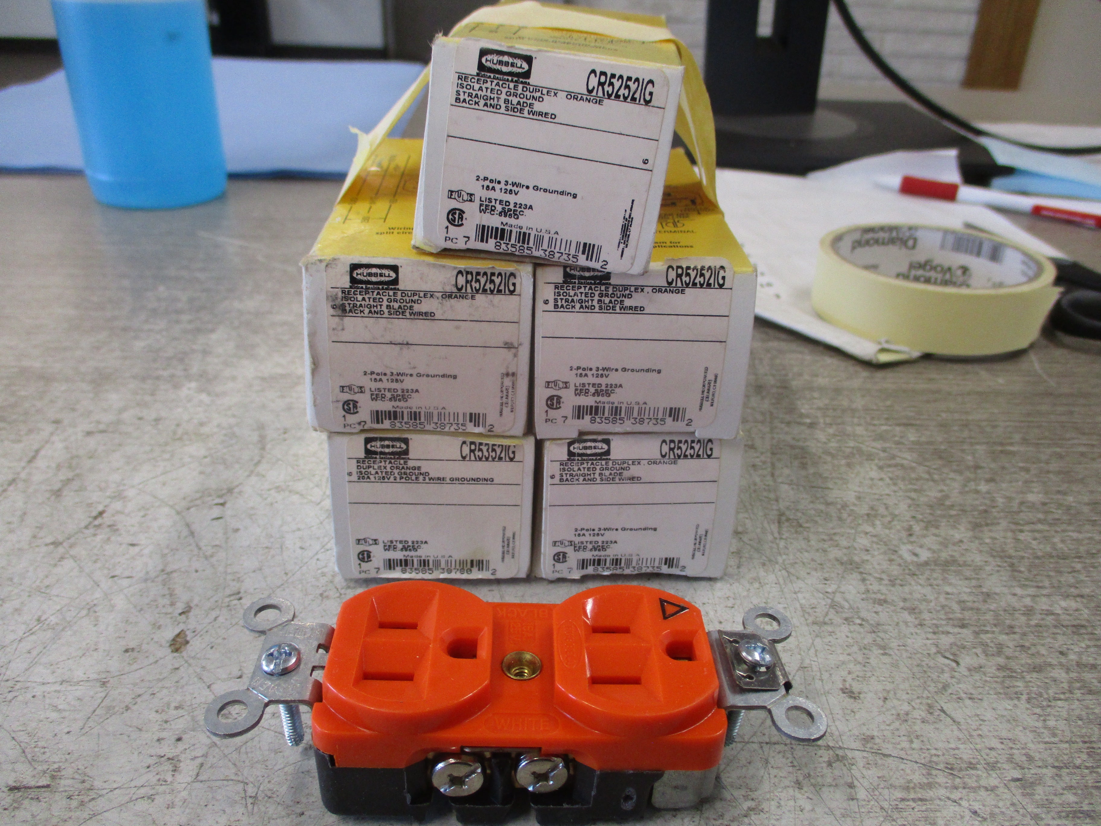Hubbell Duplex Receptacle CR5252IG Orange 15A 125V 2P 3W *Lot of 5* New Surplus
