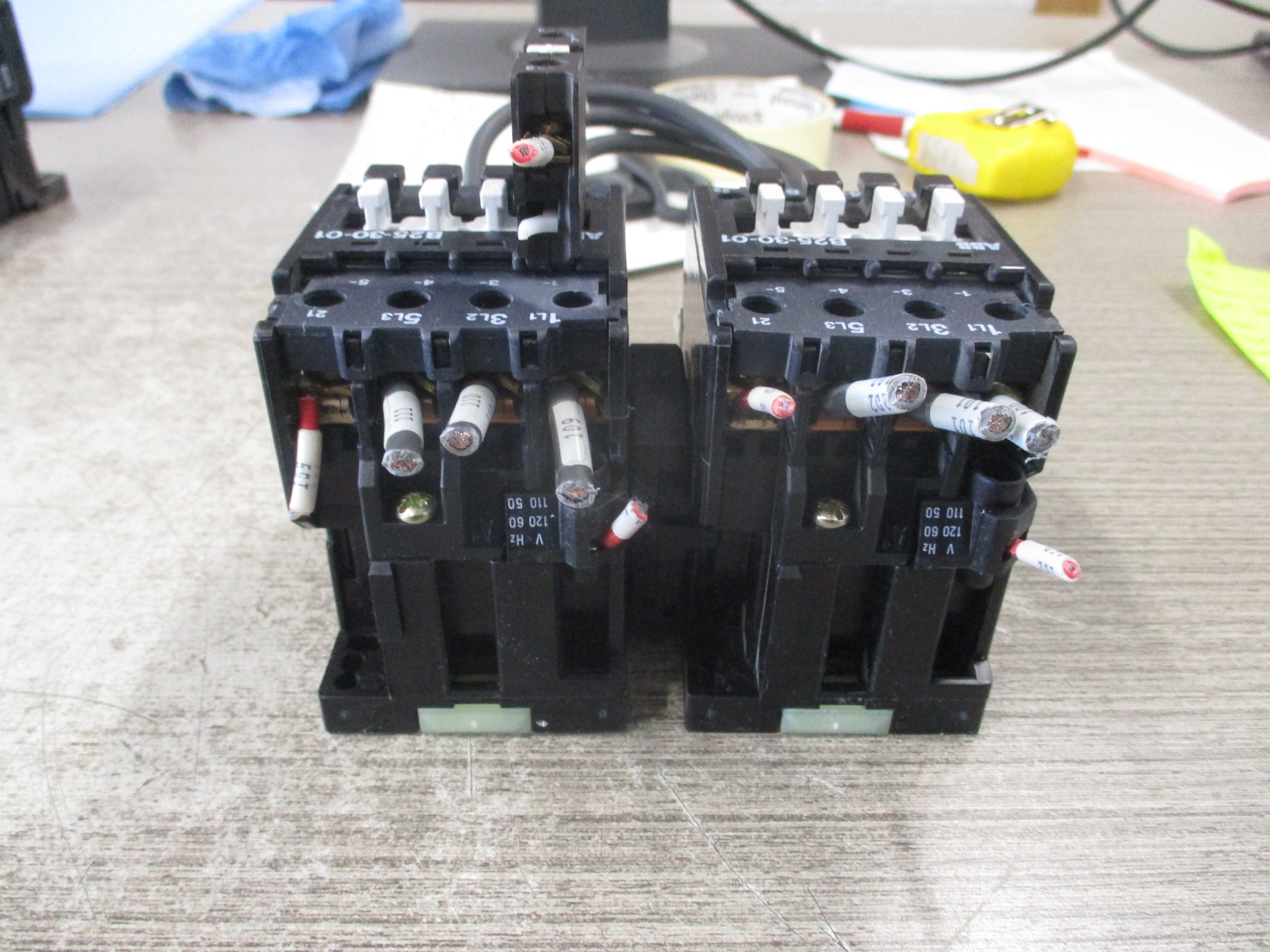 ABB Reversing Contactor B25-30-01 120V Coil 33A 600V (1) Aux Contact Used