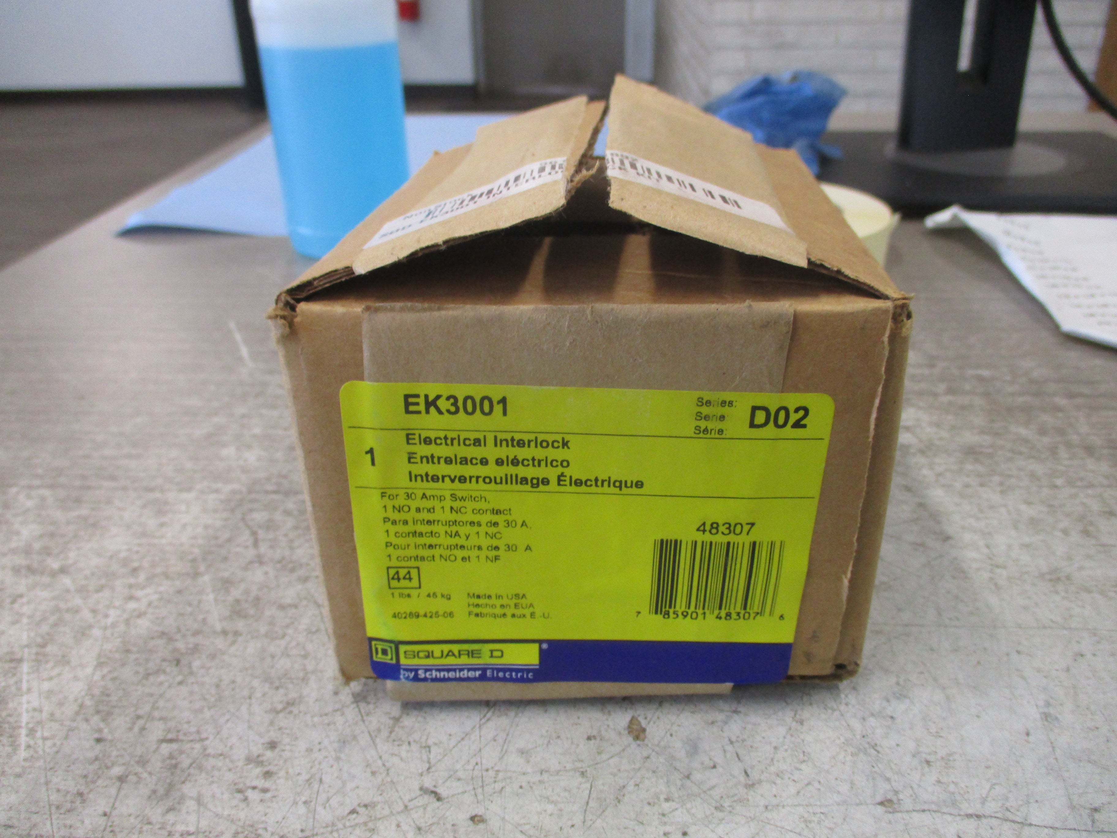 Square D Electrical Interlock EK3001 Ser. D02 For 30A Switch 1 NO , 1 NC
