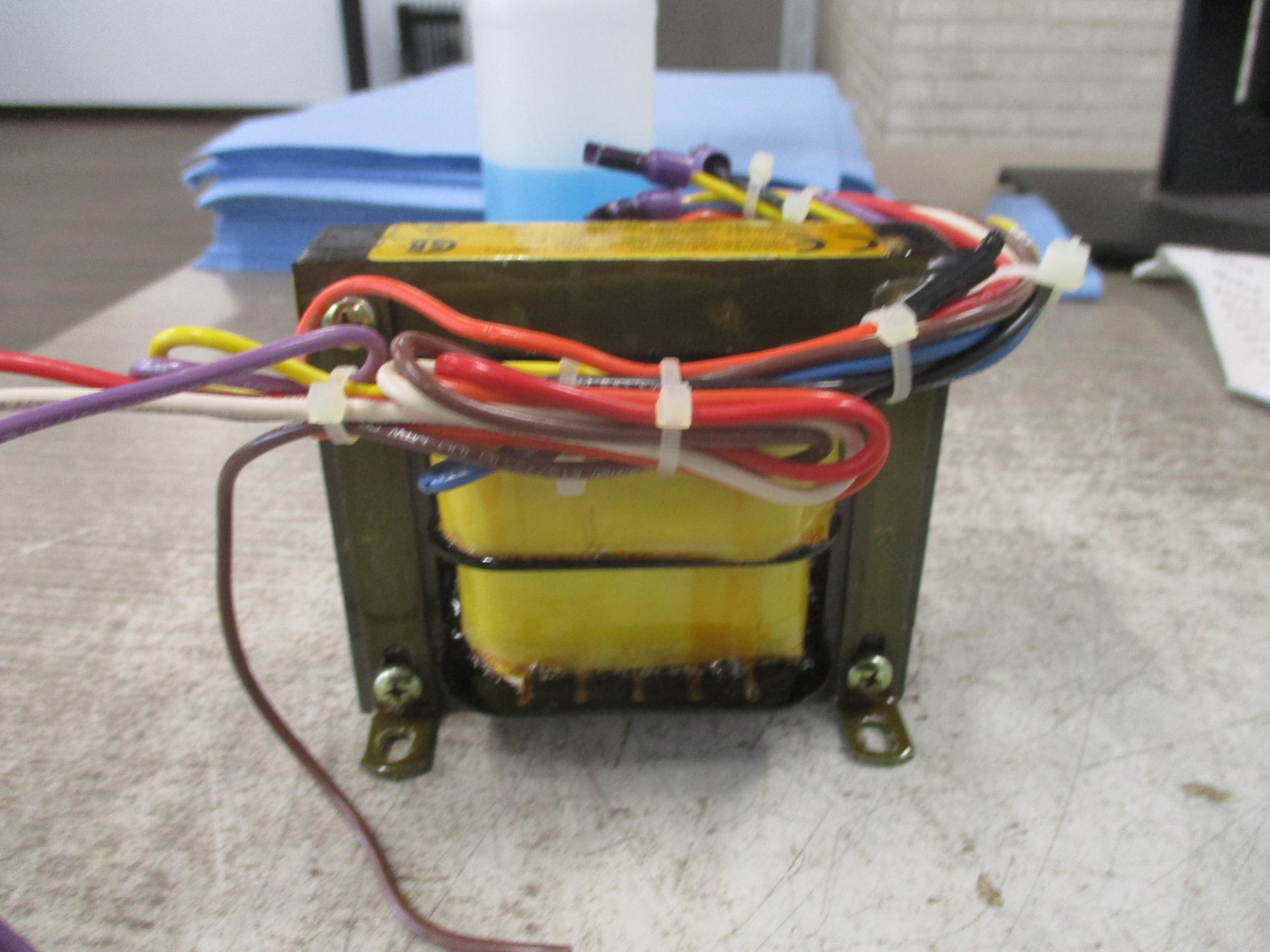 Liebert Transformer 136201P3 200/120VA Input: 460-600V Output: 24V 60Hz Used