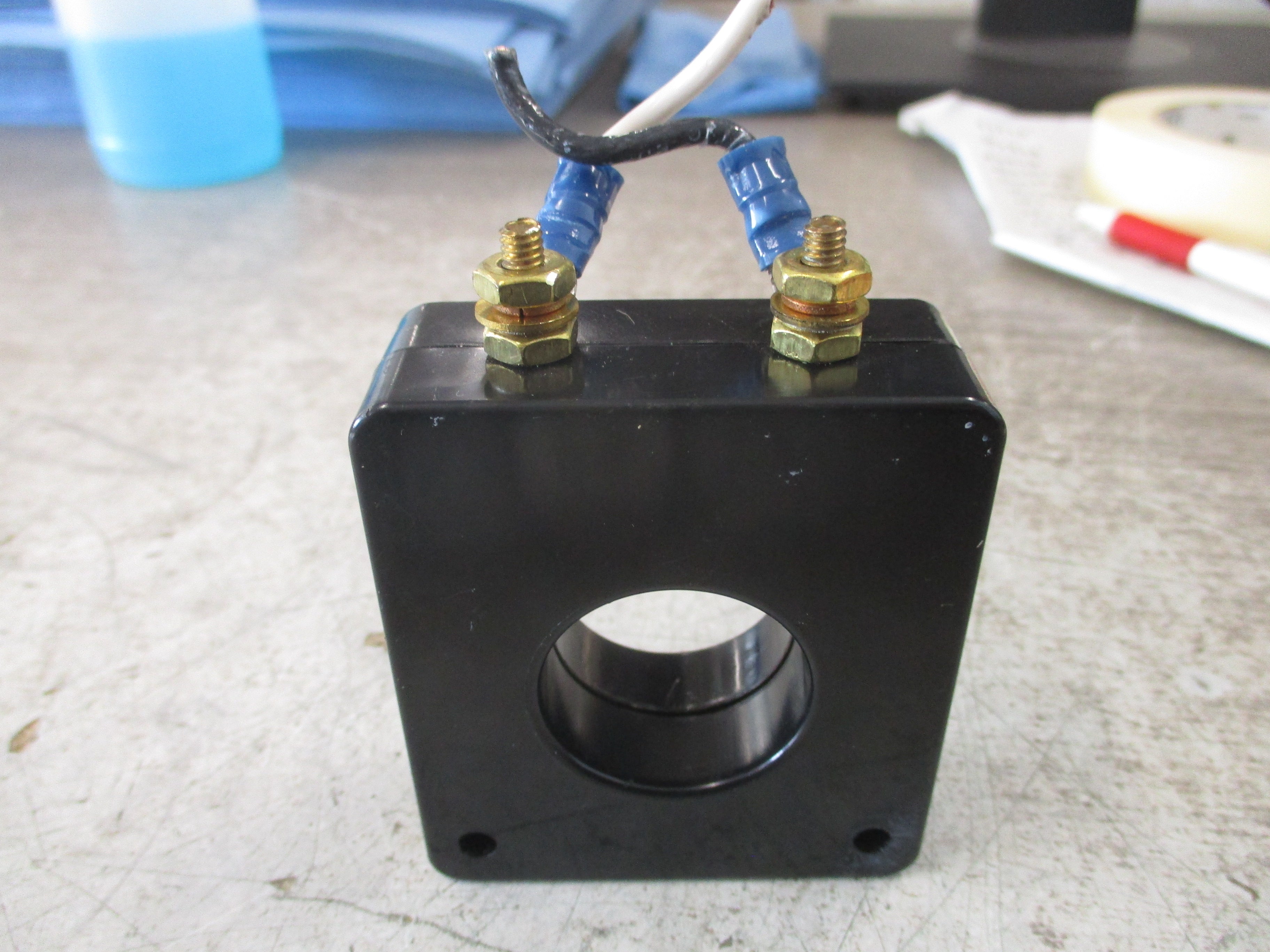 Instrument Transformers Current Transformer 2SHT-201 Ratio 200:5A 600V 50-400Hz 10KV BIL Used