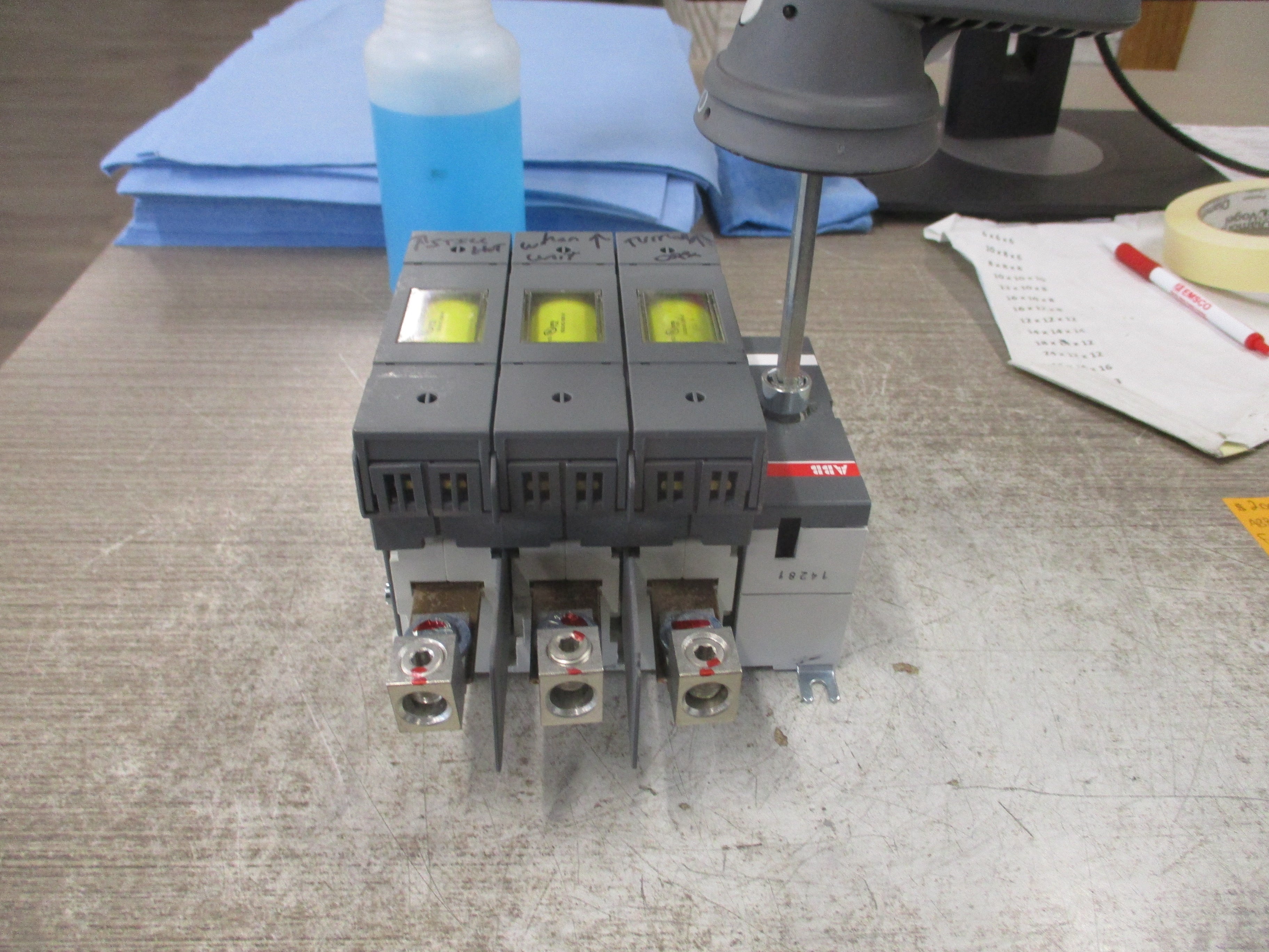 ABB Fusible Disconnect Switch OS100GJ03 100A 600V 3P (3) 80A Fuses Used