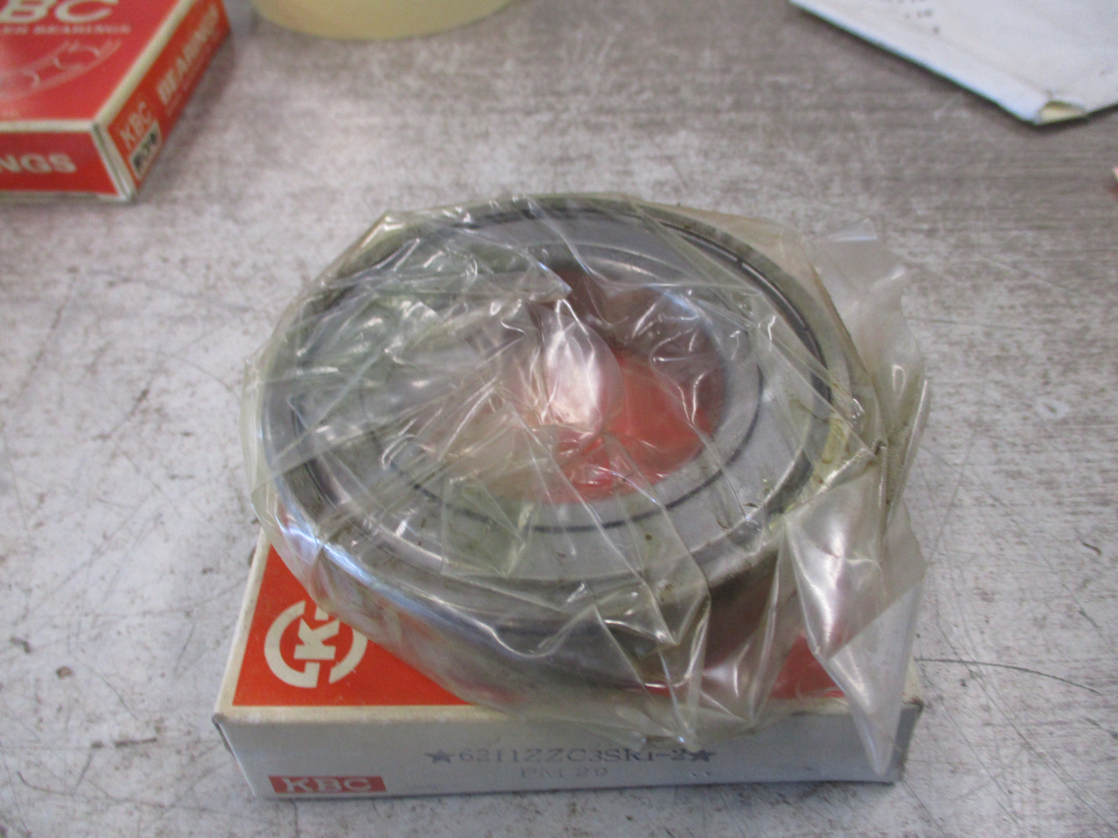 KBC Ball Bearing 6211ZZC3SRI-2 PM-29 New Surplus