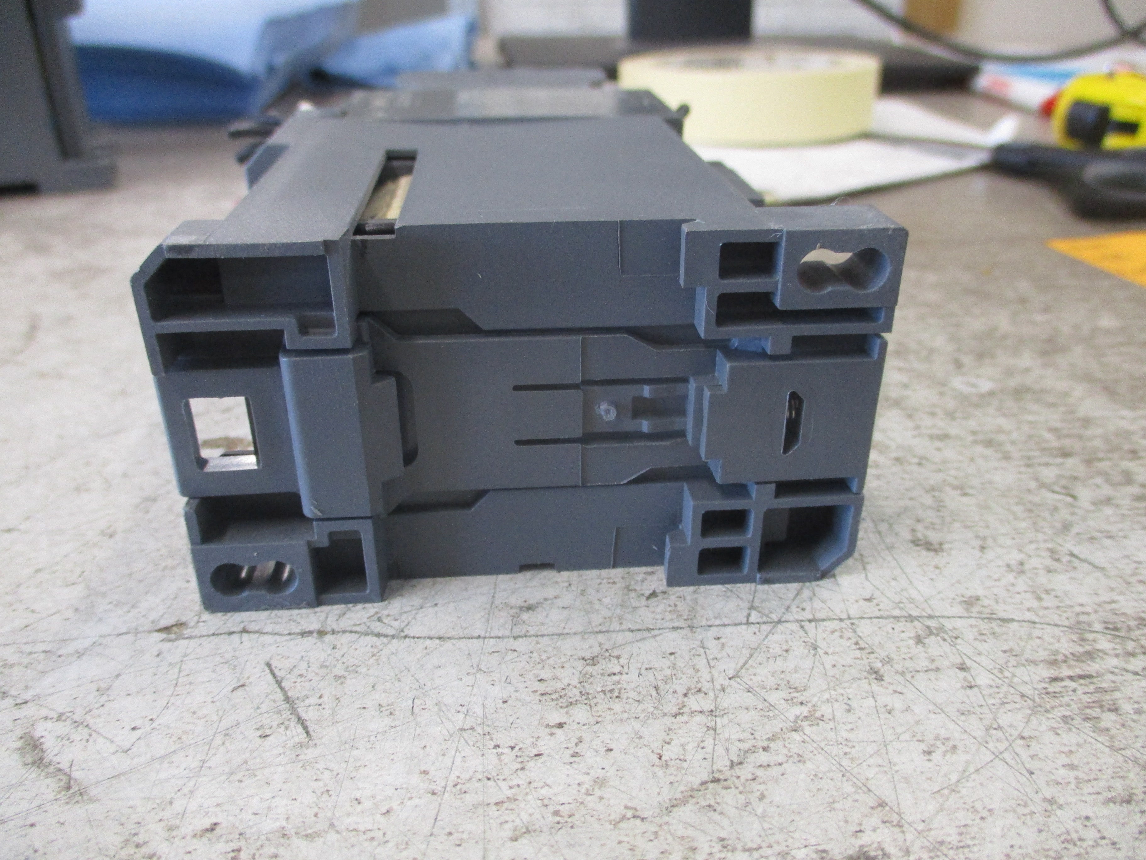 ABB Control Relay 140104164-001 24VDC Coil *No DIN-Rail Mount* Used