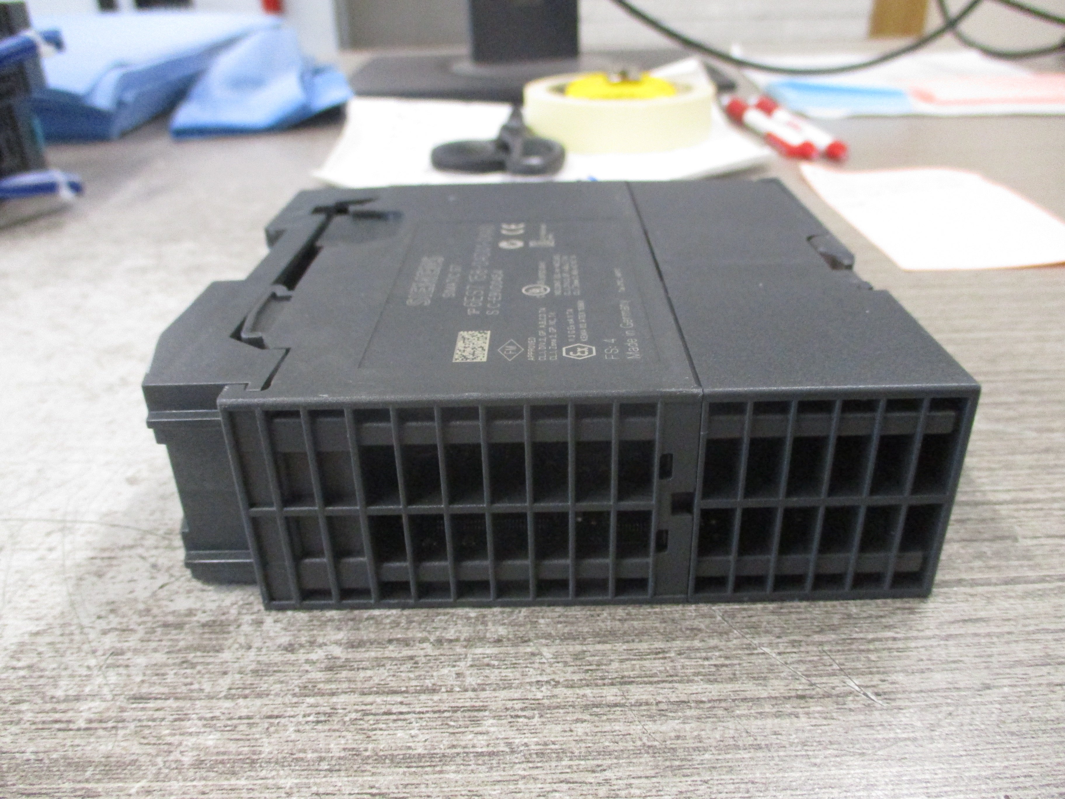 Siemens Simatic S7 Coupler Module 6ES7 158-0AD01-0XA0 *Chipped Door* Used