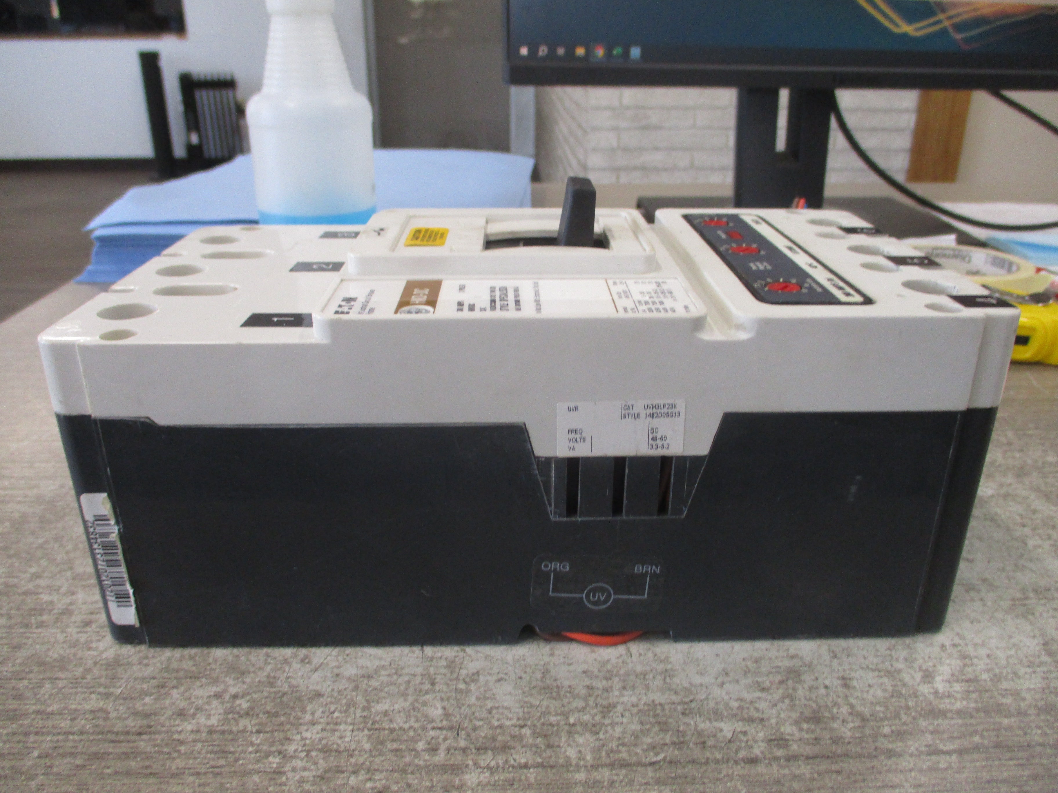 Eaton DC Circuit Breaker HKDDC3300A1301T1001Z01 300A 600VDC 3P Used