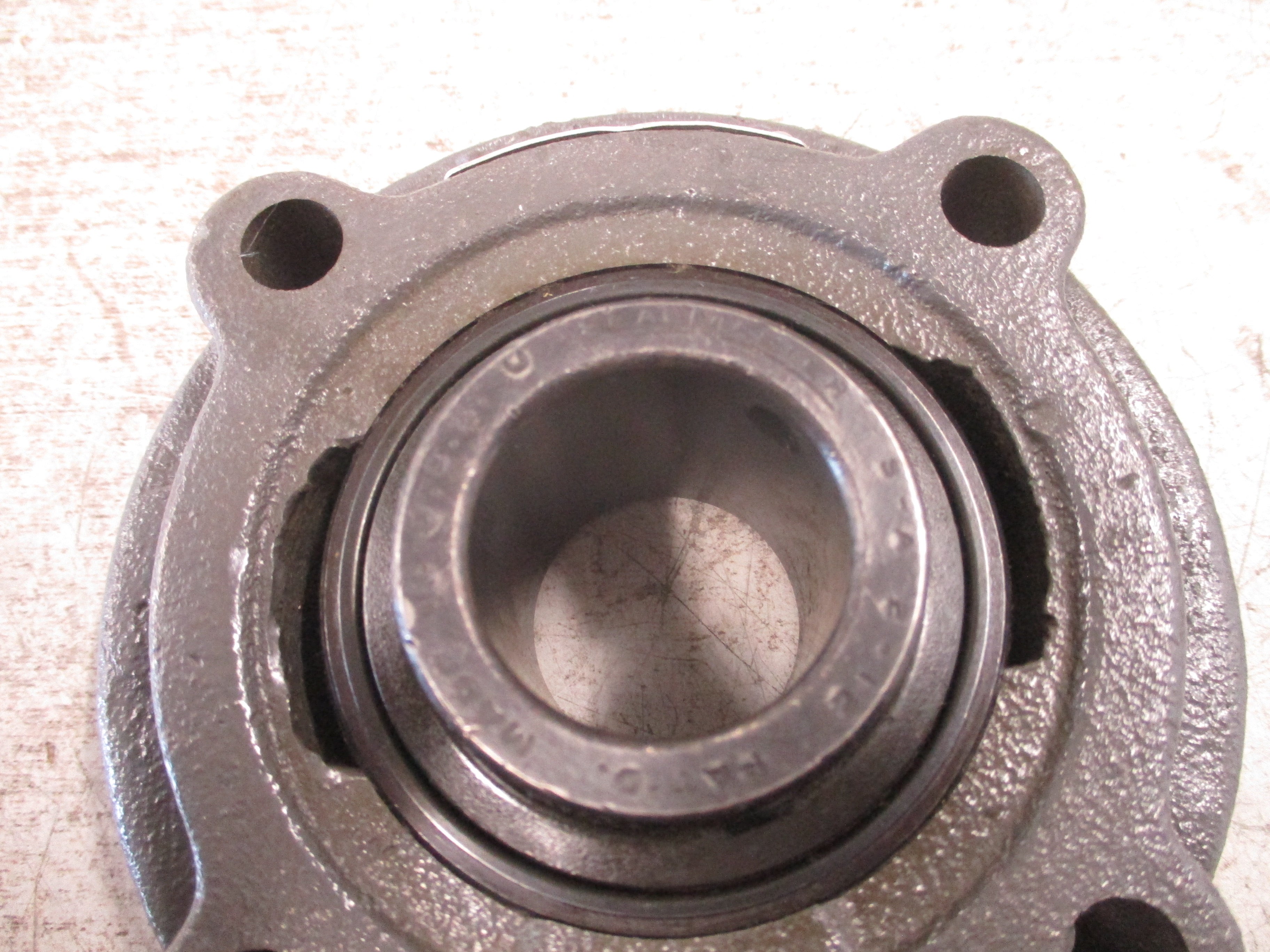 SealMaster Flange Bearing SFC 18 Used