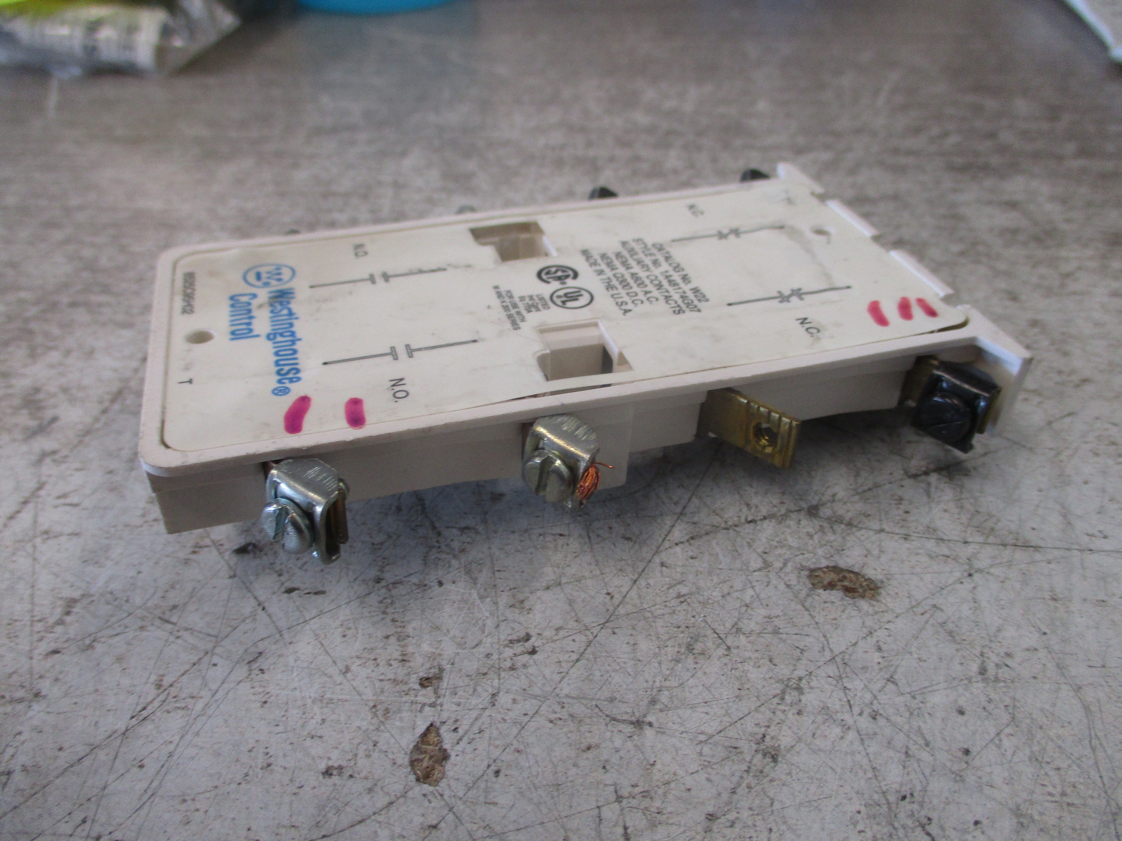 Westinghouse Aux Contact W22 Style#: 1A48174G07 *Missing (1) Terminal Screw*