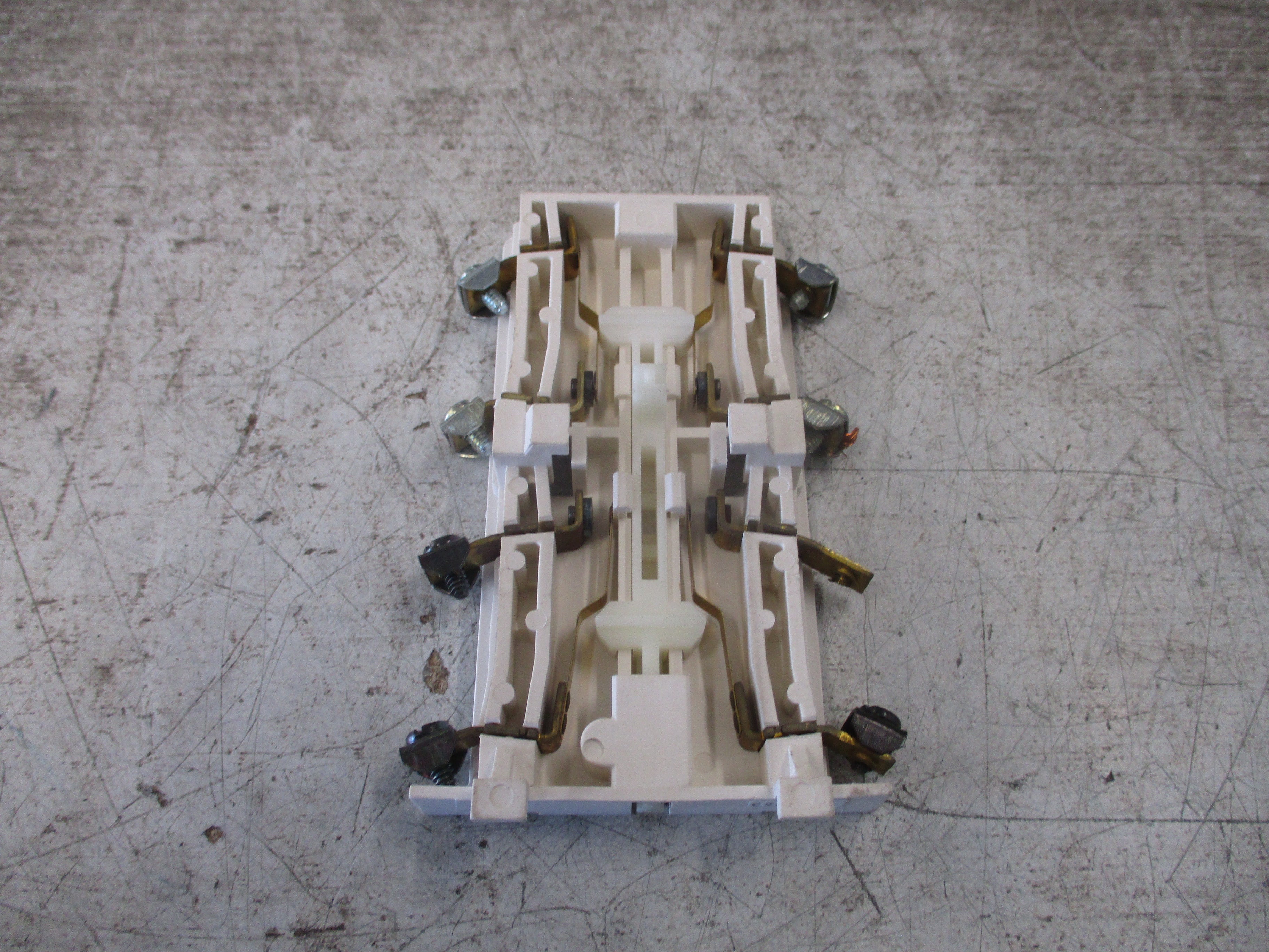 Westinghouse Aux Contact W22 Style#: 1A48174G07 *Missing (1) Terminal Screw*
