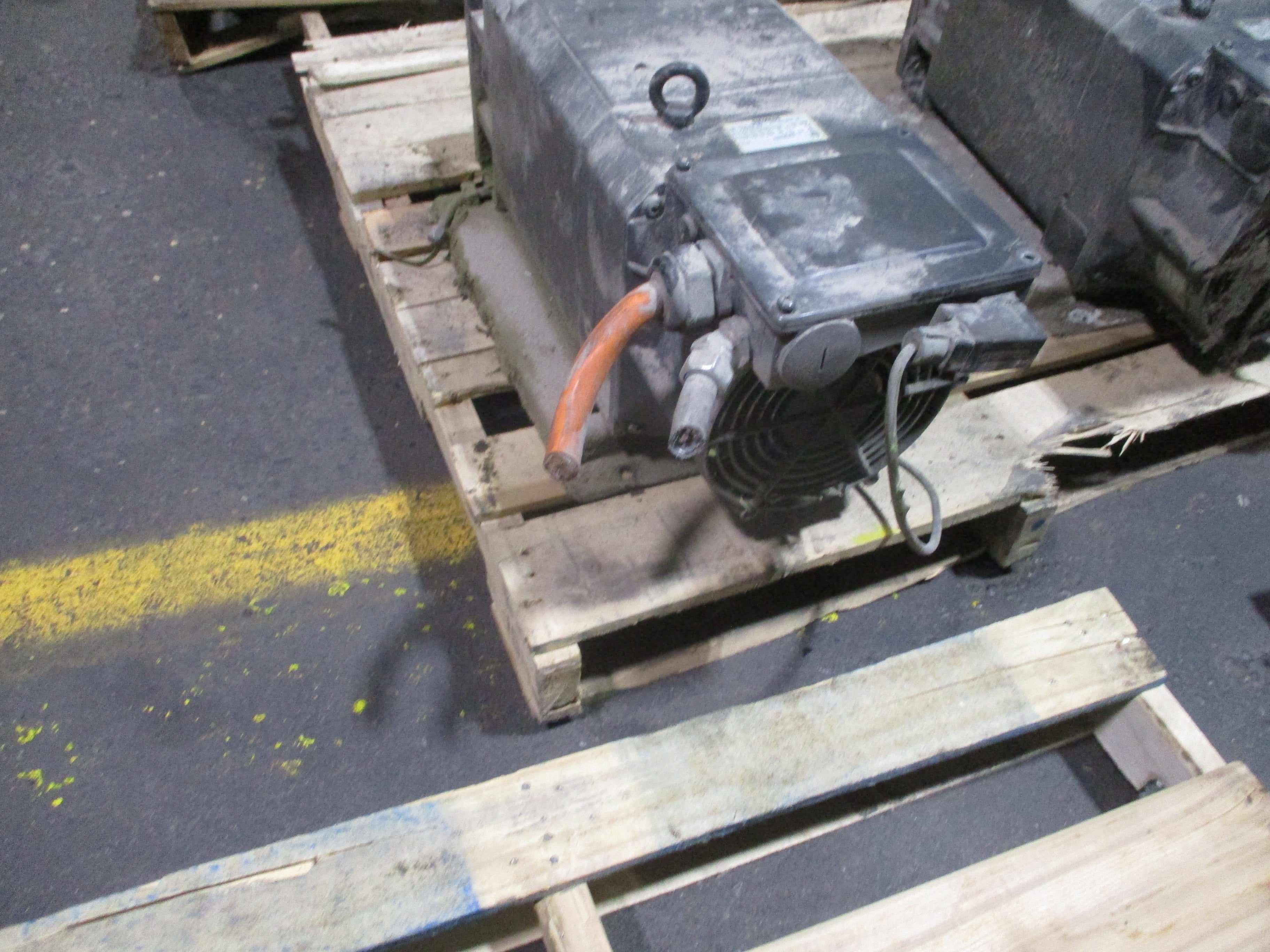 Siemens Motor 1PH7137-2FF23-0BA3 357V 56.00A 25KW 59.52Hz 1800RPM Approx. 30HP