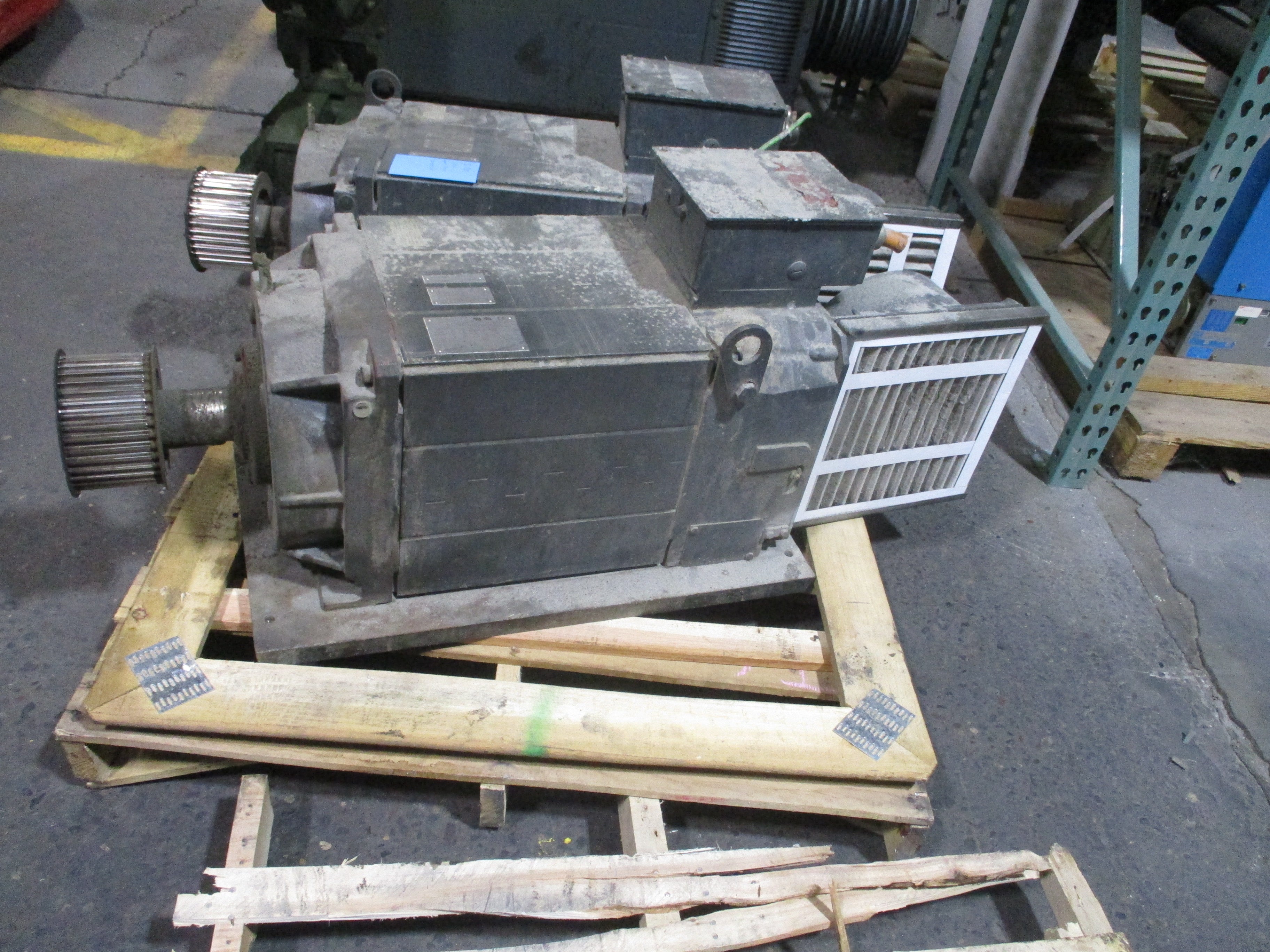 Siemens Motor 1PH7 186-2QD200FB3-Z 460V 114A 67KW 46Hz 1800RPM Approx. 90HP Used