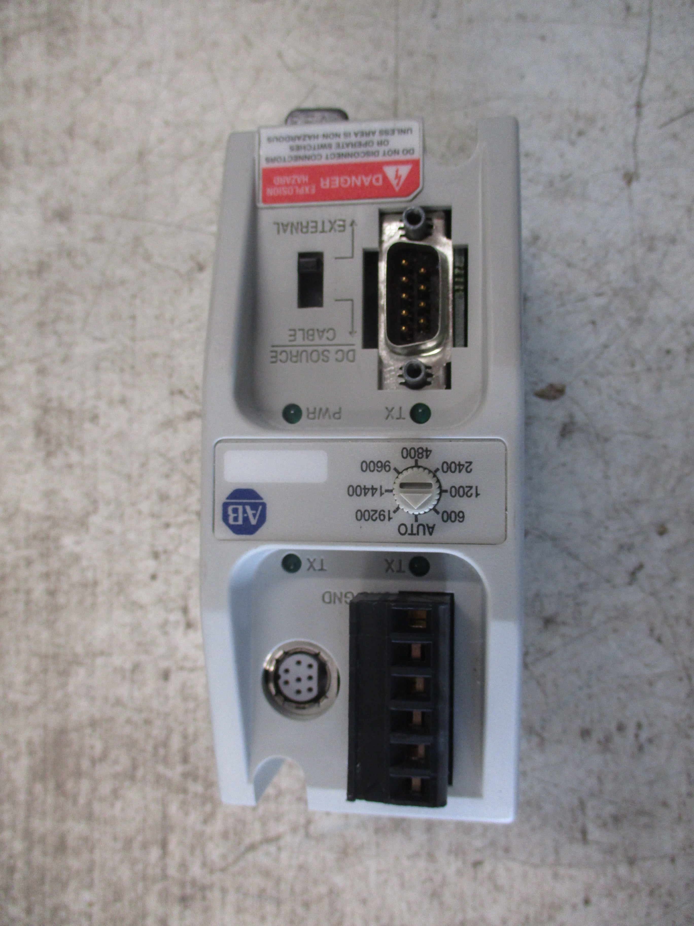Allen-Bradley Advanced Interface Converter 1761-NET-AIC Ser. B Rev. A Used