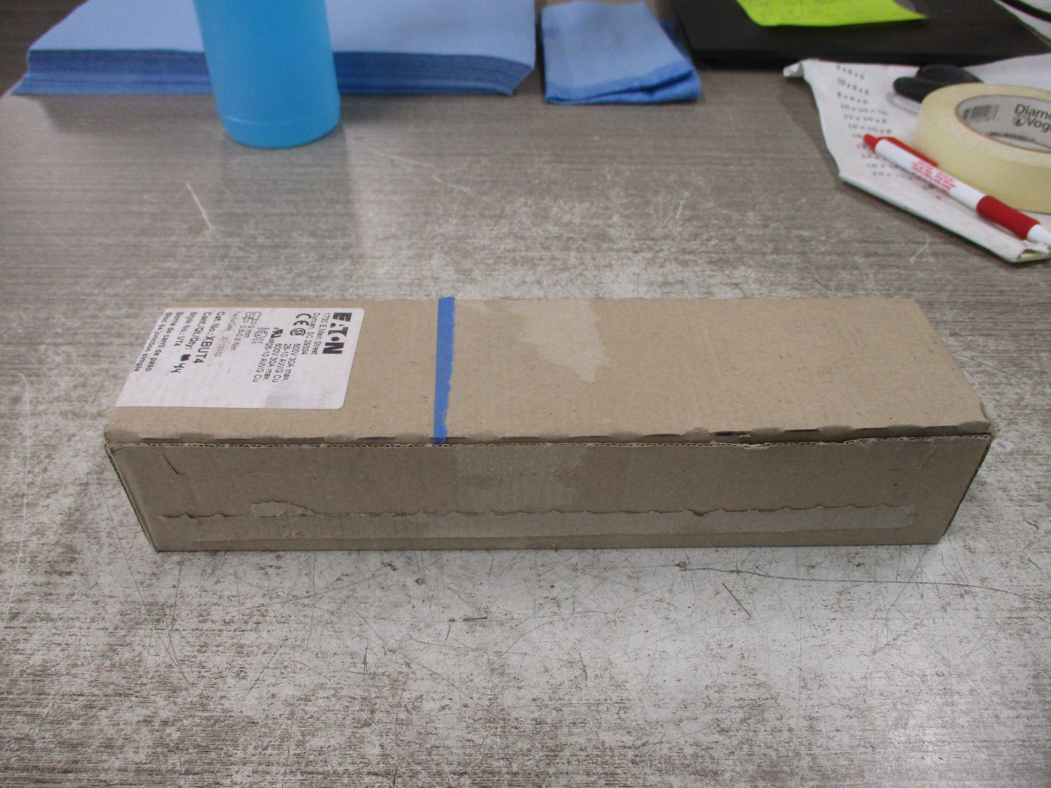 Eaton Feed-Through Terminal Block XBUT4 *Box of 44* New Surplus