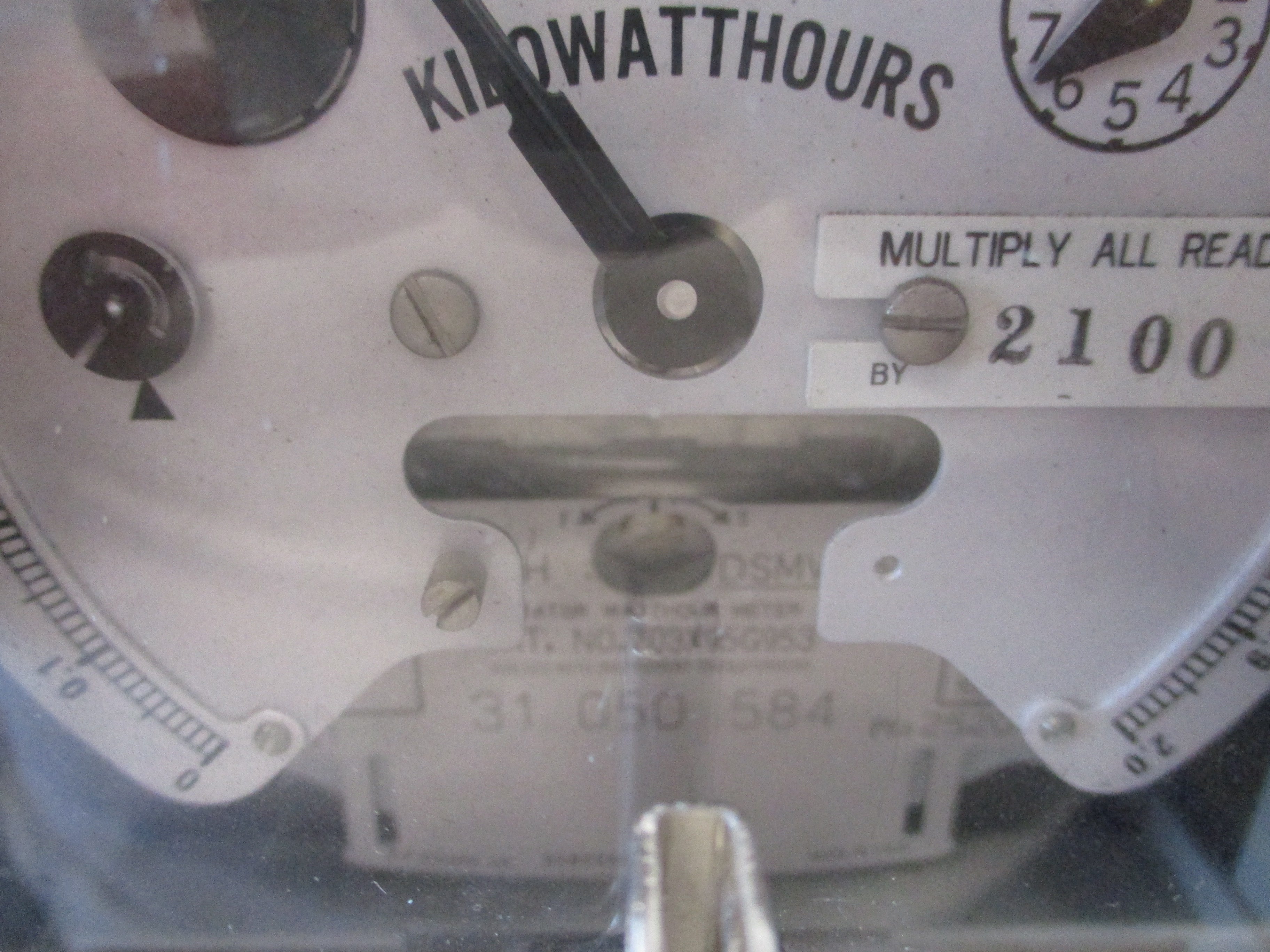 GE 2-Stator Watthour Meter 703X95G953 120V 3Ph 60Hz *Chipped Cover* Used