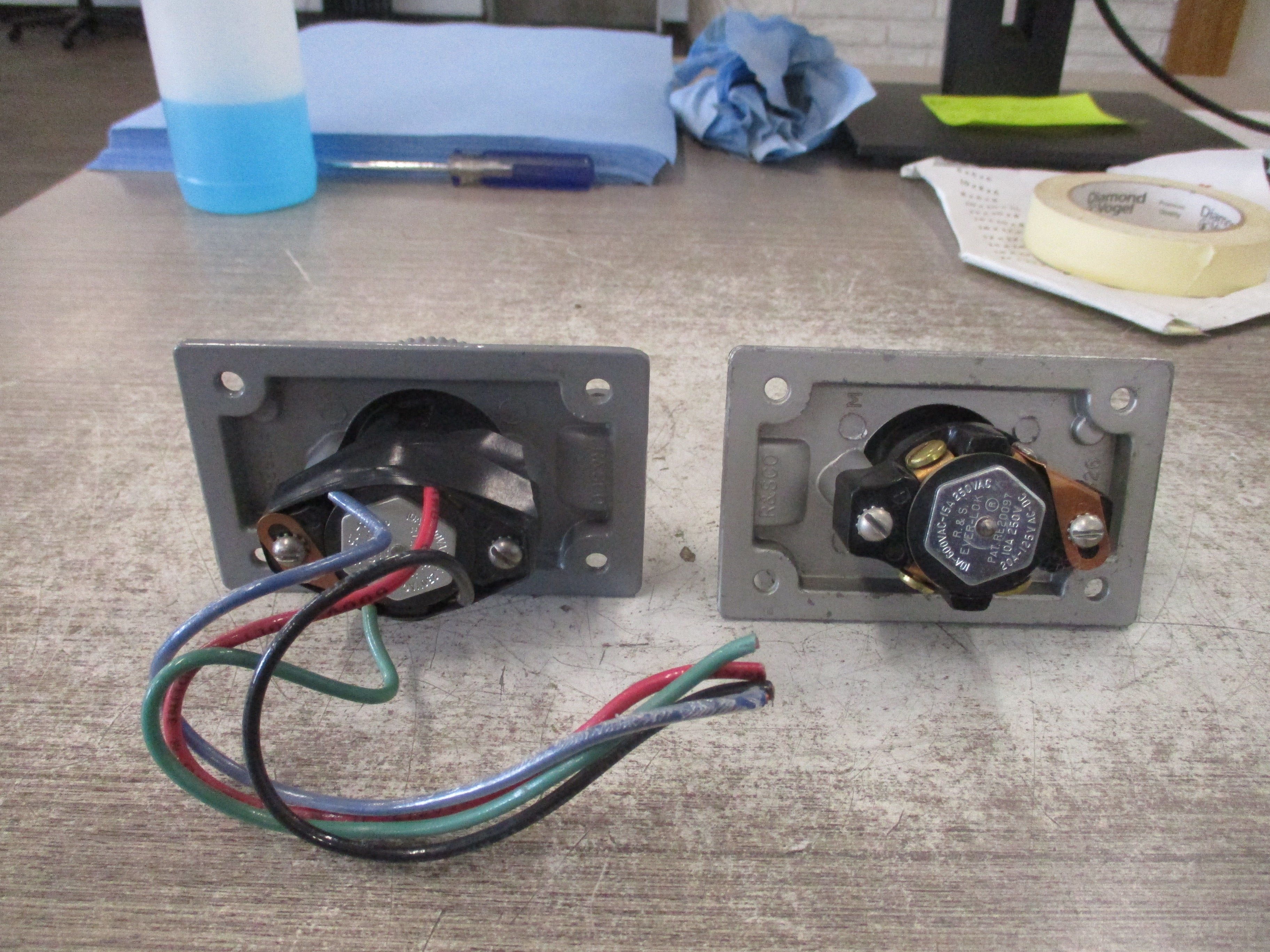 Russellstoll Receptacle 3744 20A @ 125V 15A @ 250V 10A @ 600V 3P 4W *Lot of 2*