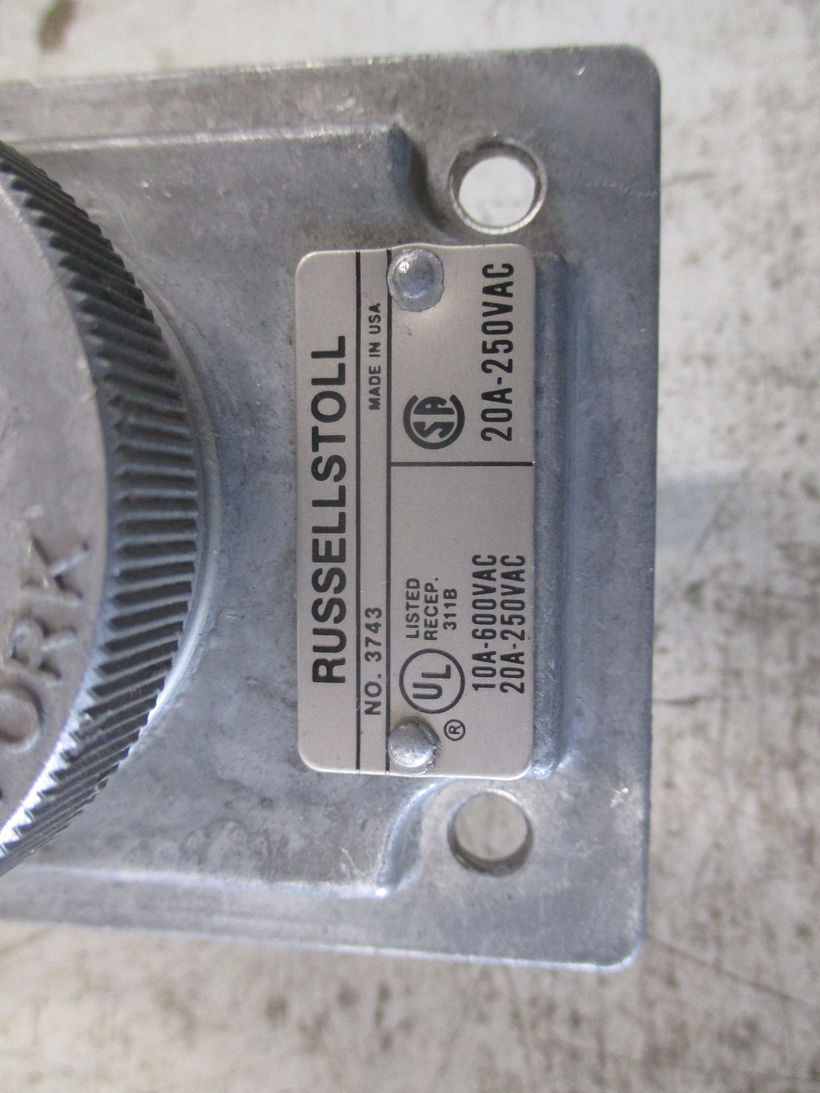 Russellstoll Receptacle 3743 10/20A 600/250V Used