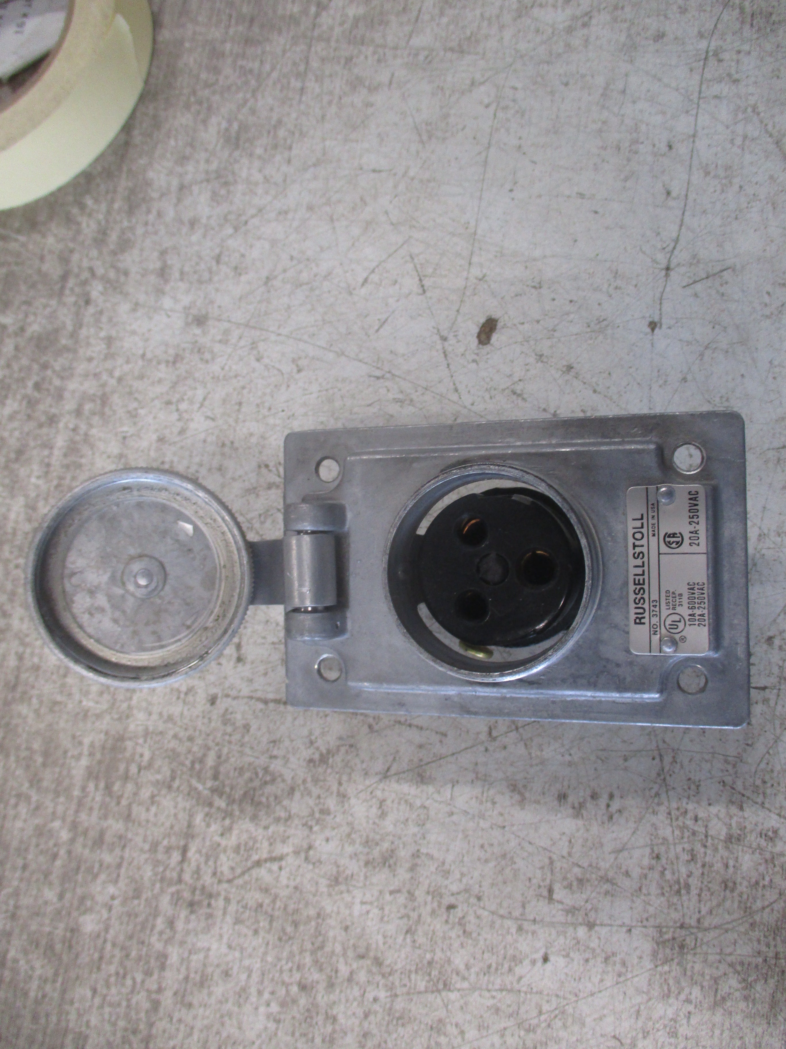 Russellstoll Receptacle 3743 10/20A 600/250V Used