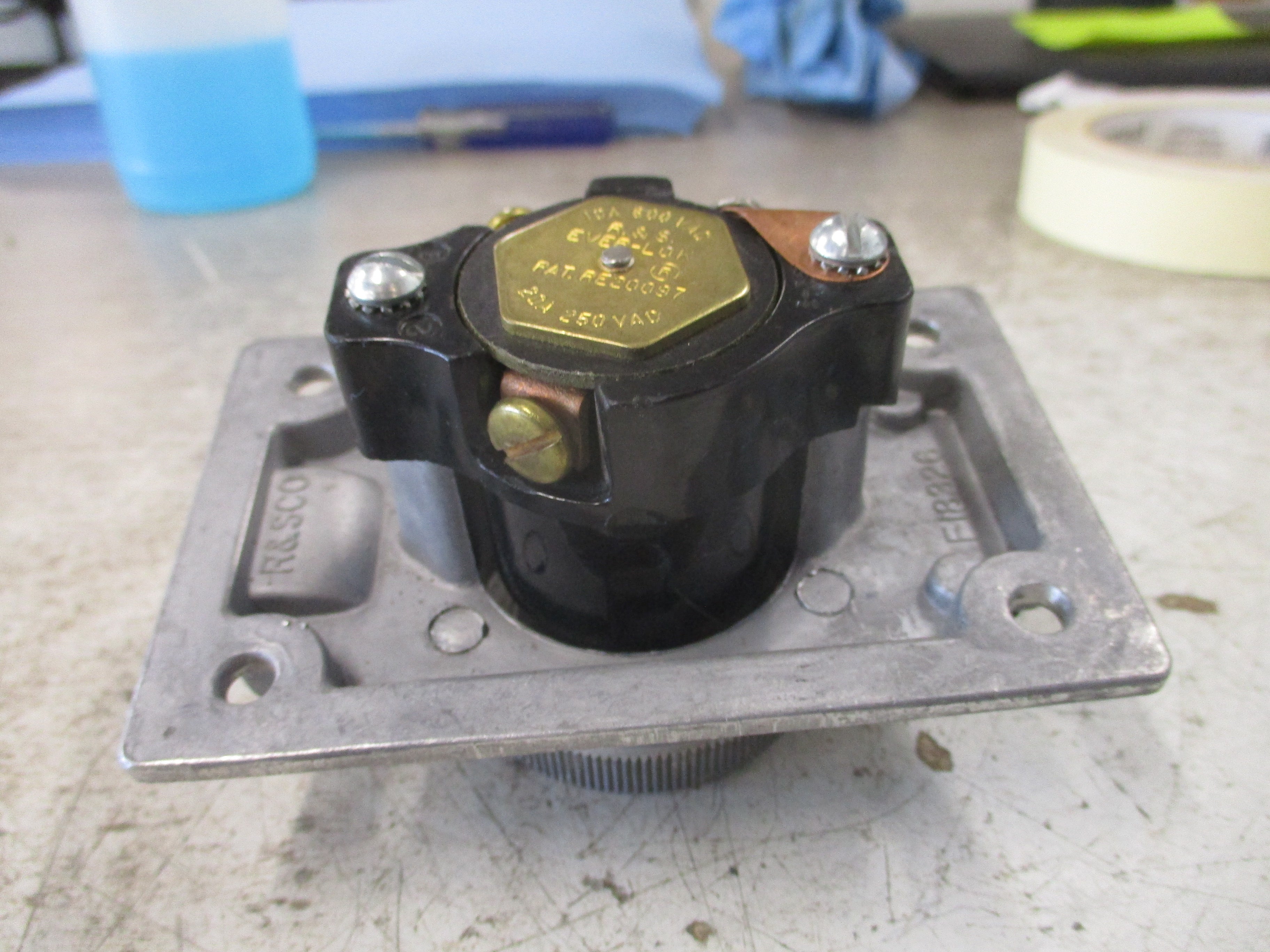 Russellstoll Receptacle 3743 10/20A 600/250V Used