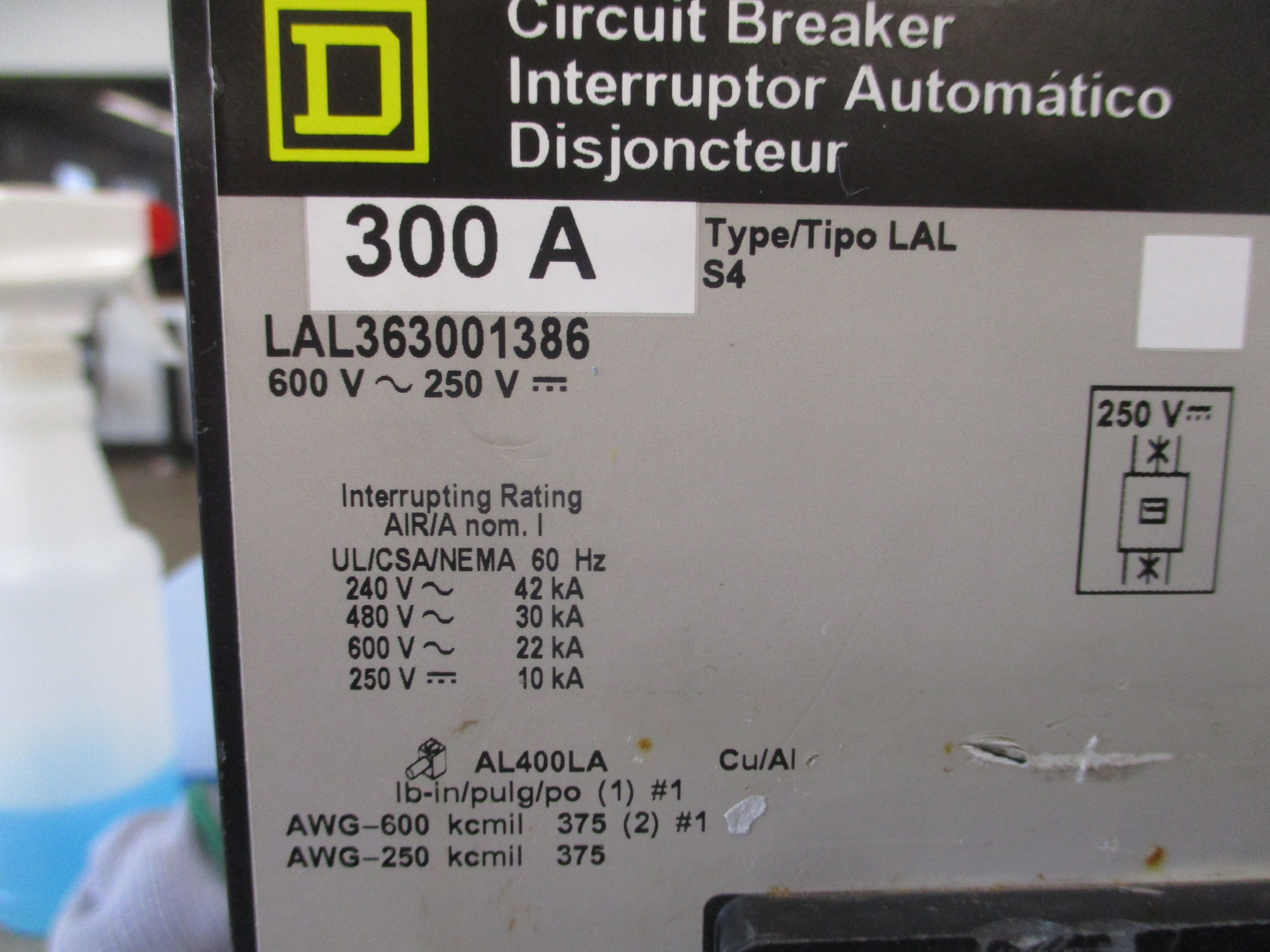 Square D Circuit Breaker LAL363001386 300A 600V 3P W/Shunt Trip W/Aux Switch