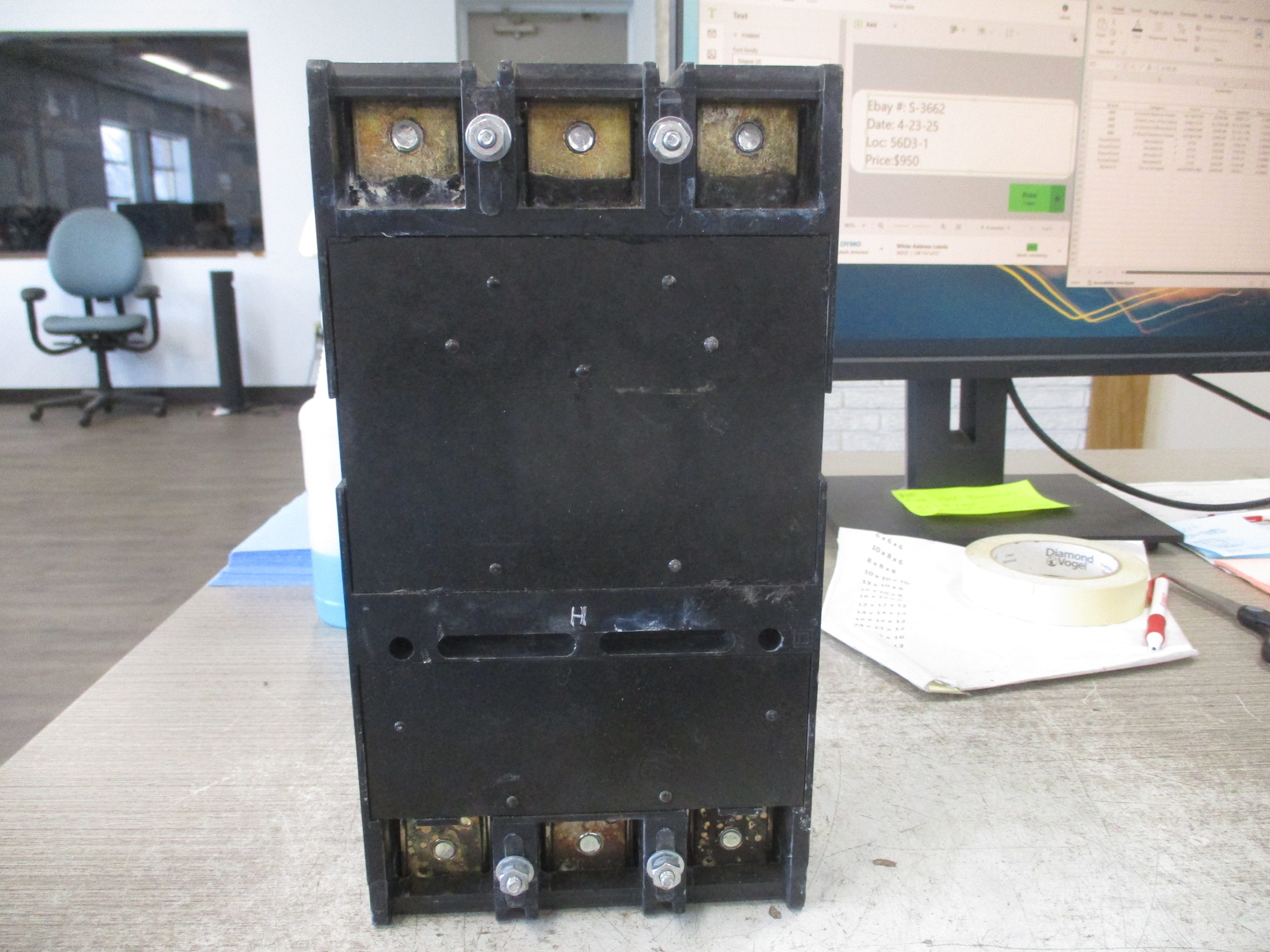 Square D Circuit Breaker LHL3640030DC1616 400A 500VDC W/Undervoltage Trip