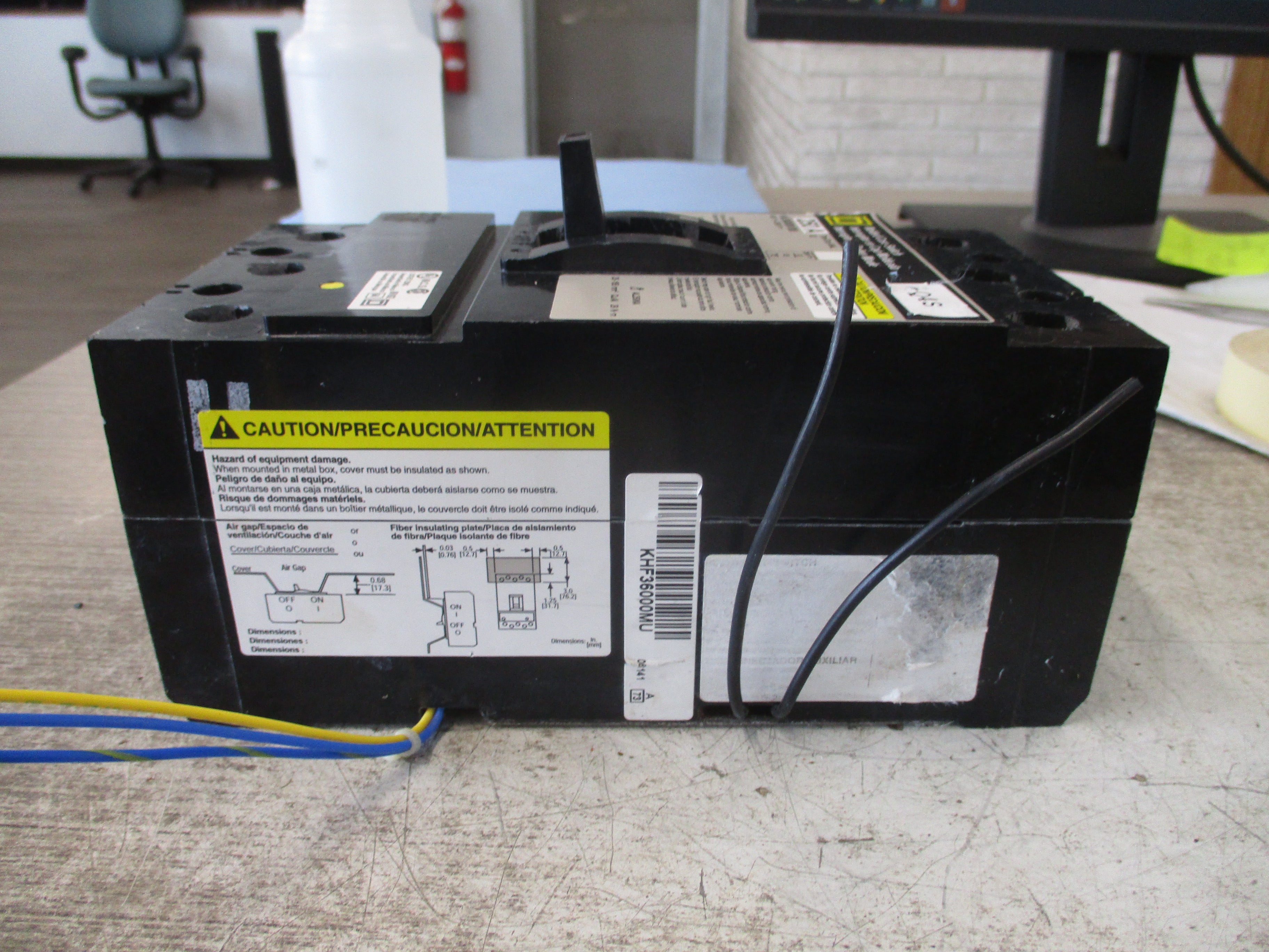 Square D Circuit Breaker KHL36000M1386 250A 600V 3P *No Lugs* Used