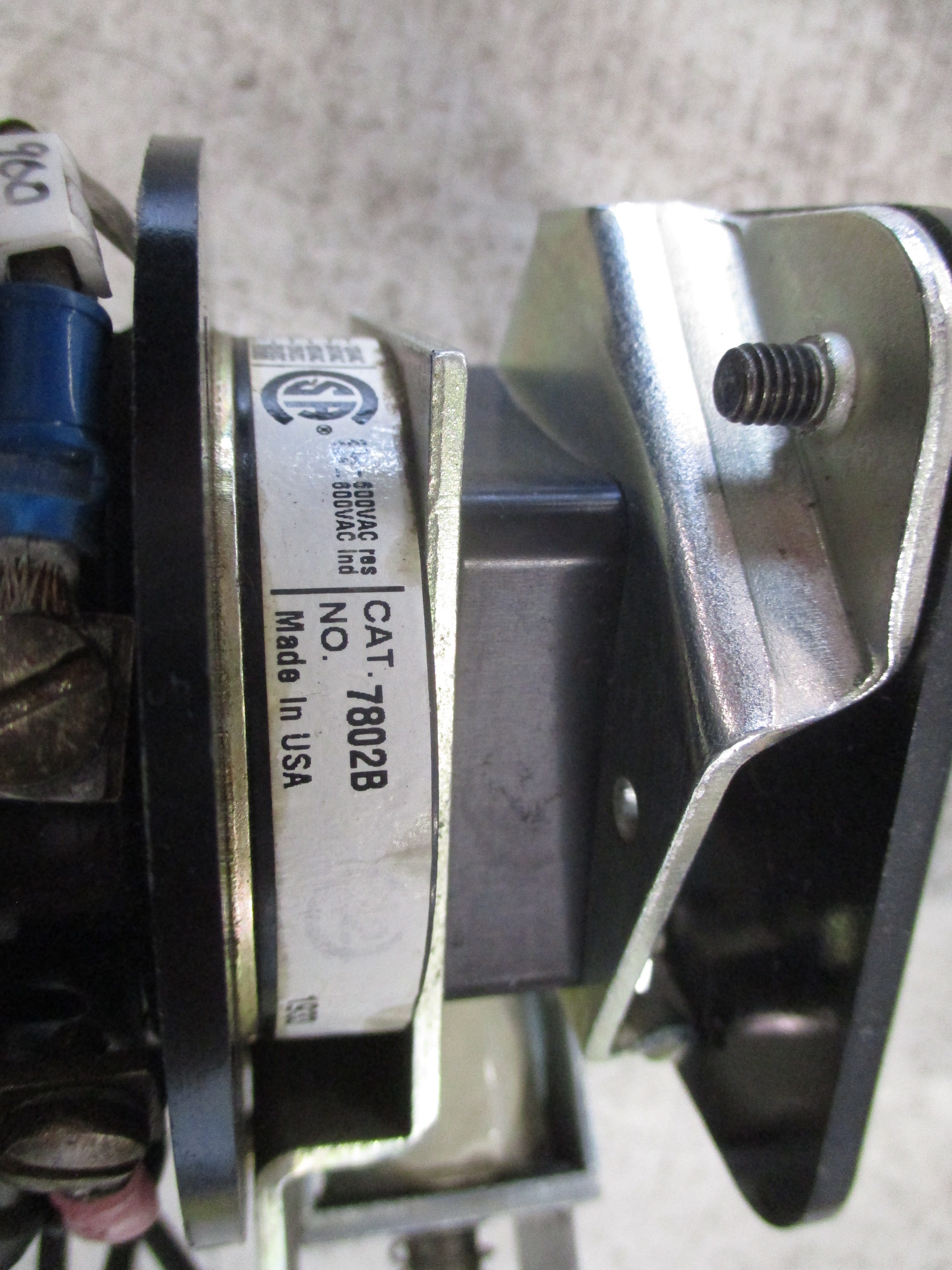 Electroswitch Lock-Out Relay Rotary Switch 7802B *Missing (8) Terminal Screws*