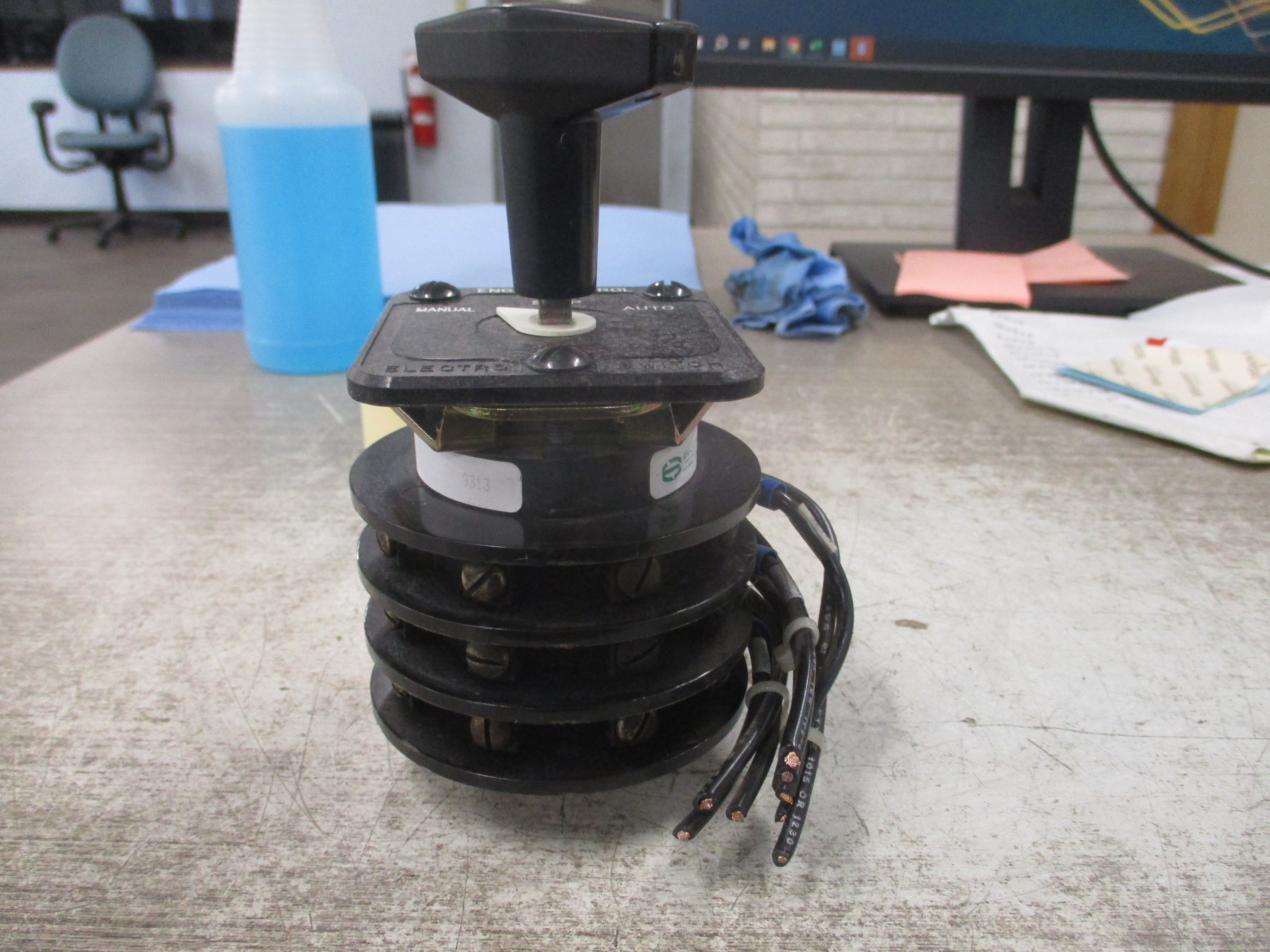 Electroswitch Engine Control Rotary Switch 24203D Used