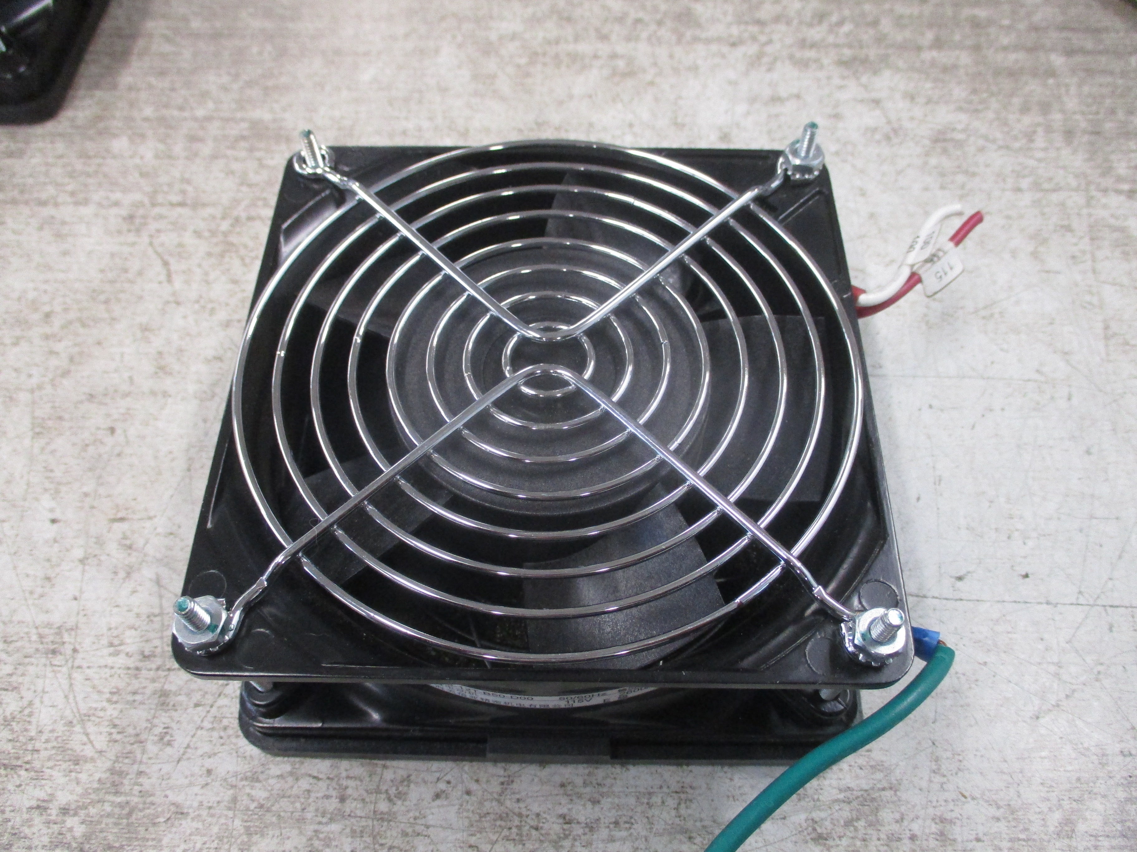 Minebea Axial Fan 4715FS-12T-B50-D00 115V 50/60Hz 2600/3100RPM Used