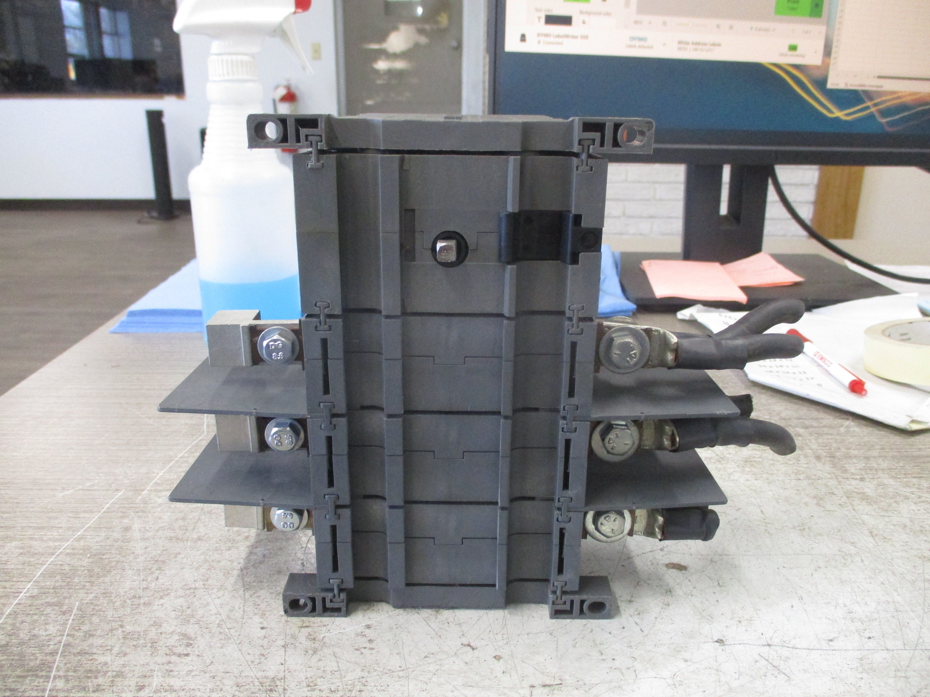 ABB Fusible Disconnect Switch OS 100J03 100A 600V 3P (3) 100A Fuses